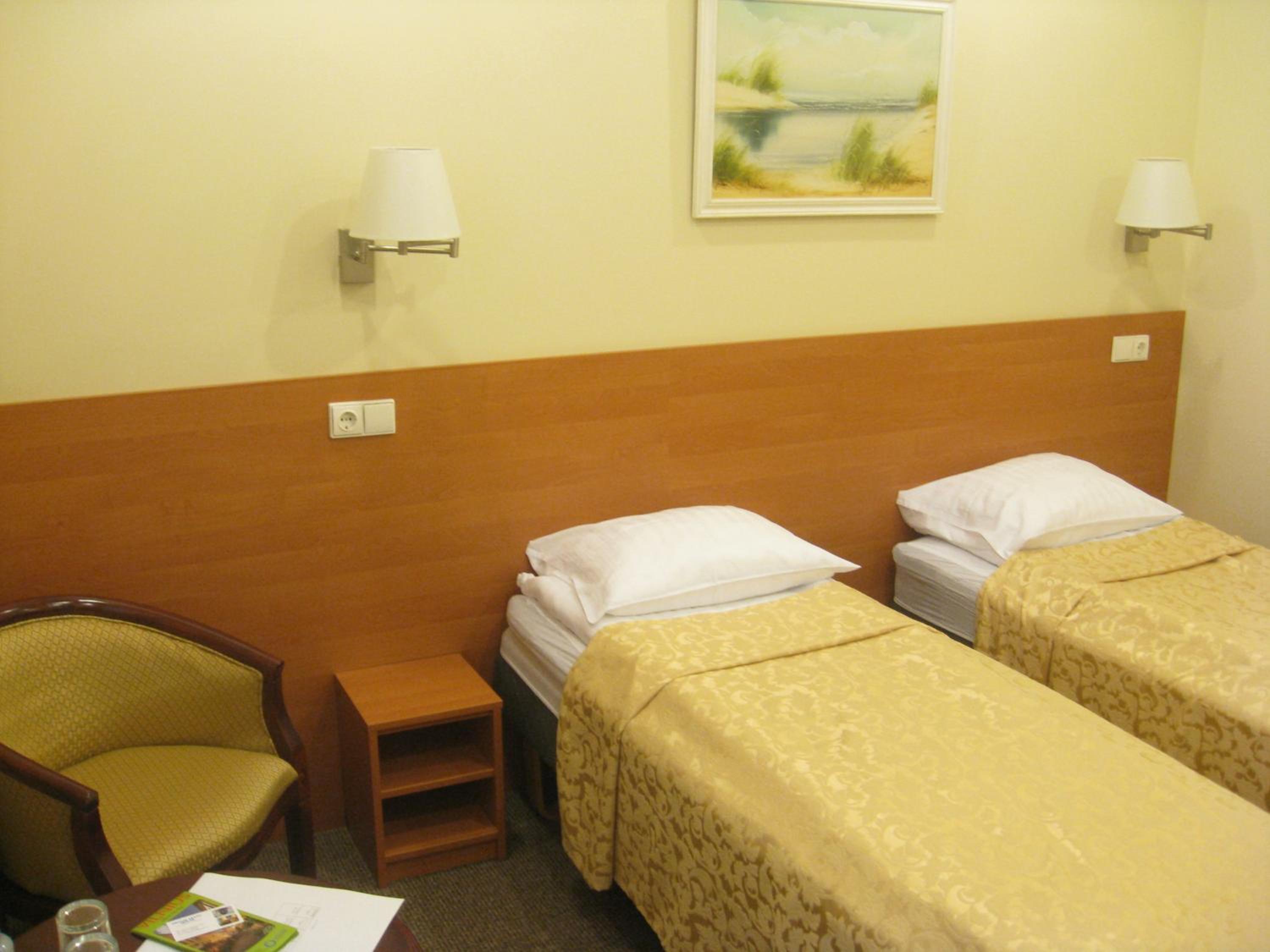 Double or Twin Room - Photo 3