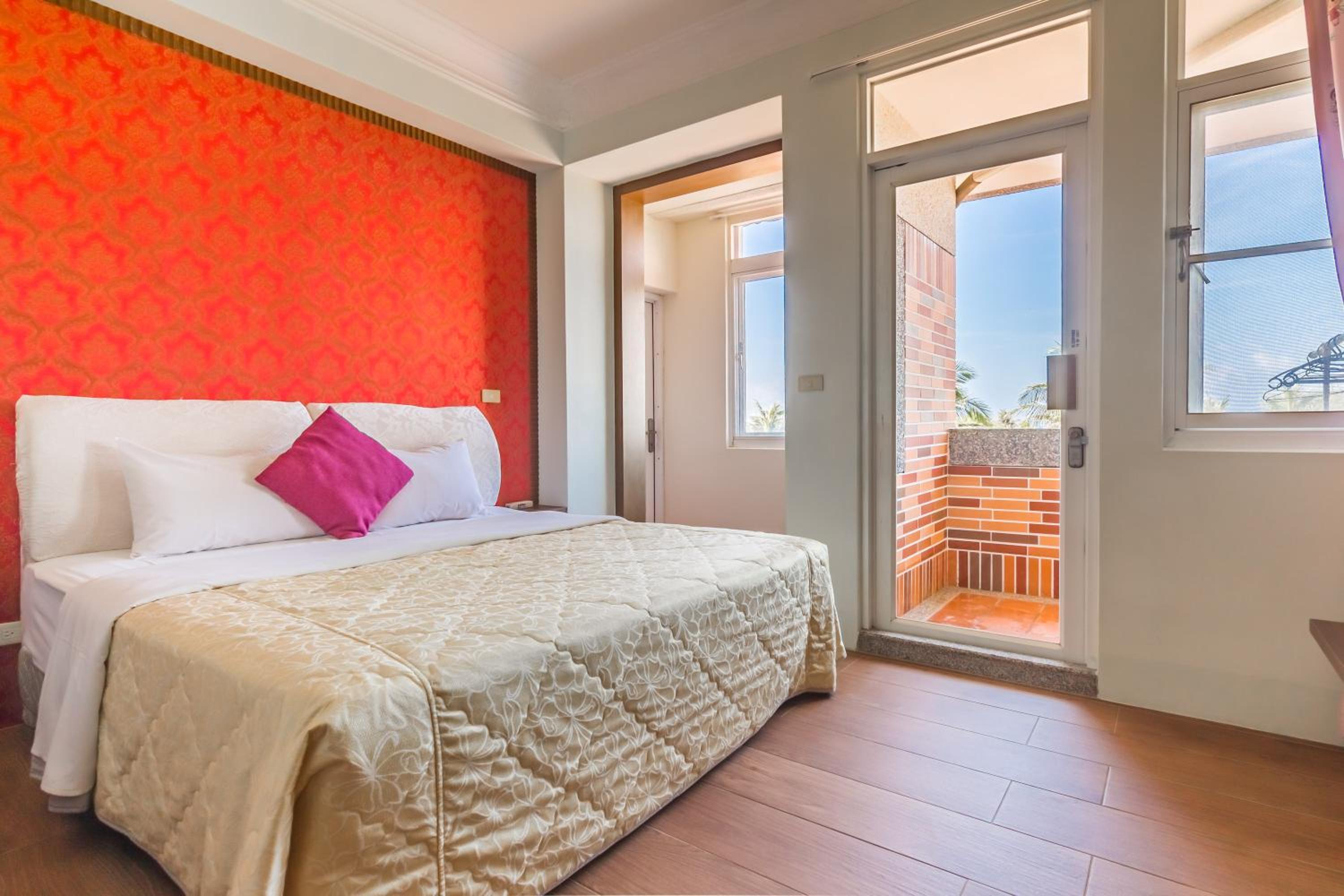 Double Room with Balcony and Mountain View