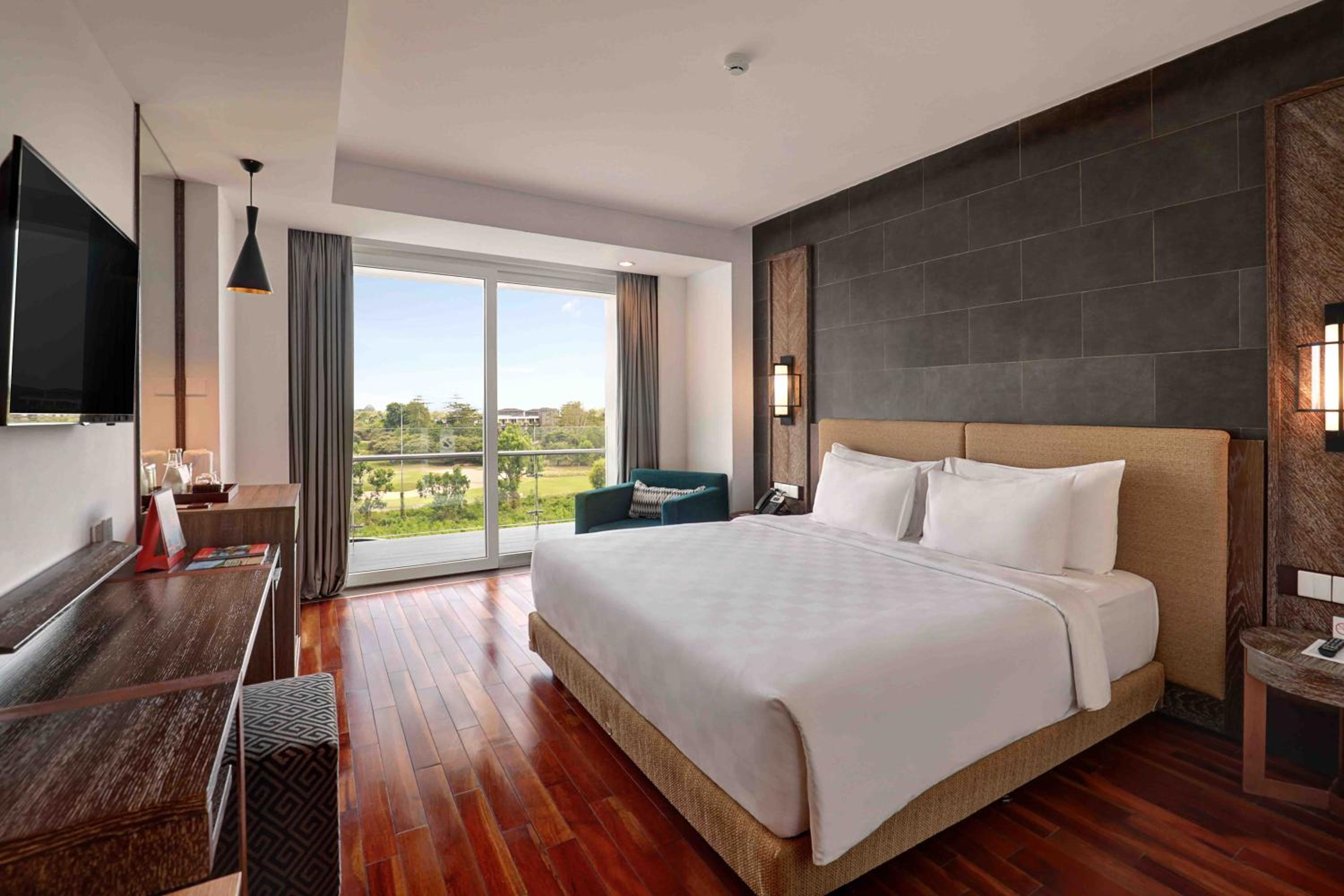 Deluxe Double Room with Balcony