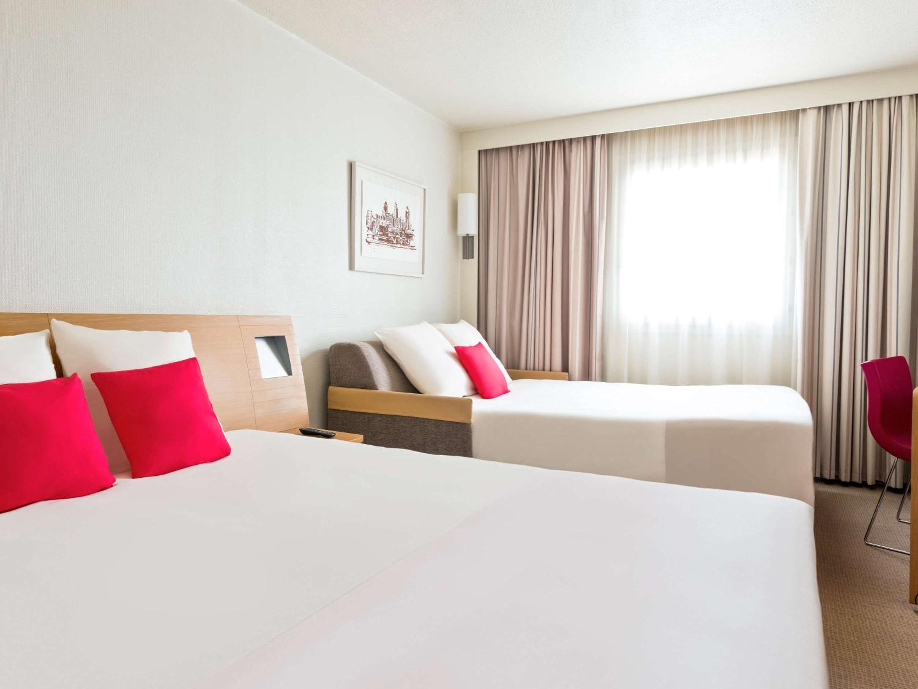 Standard Room with One Double Bed and One Double Sofa bed - Photo 7