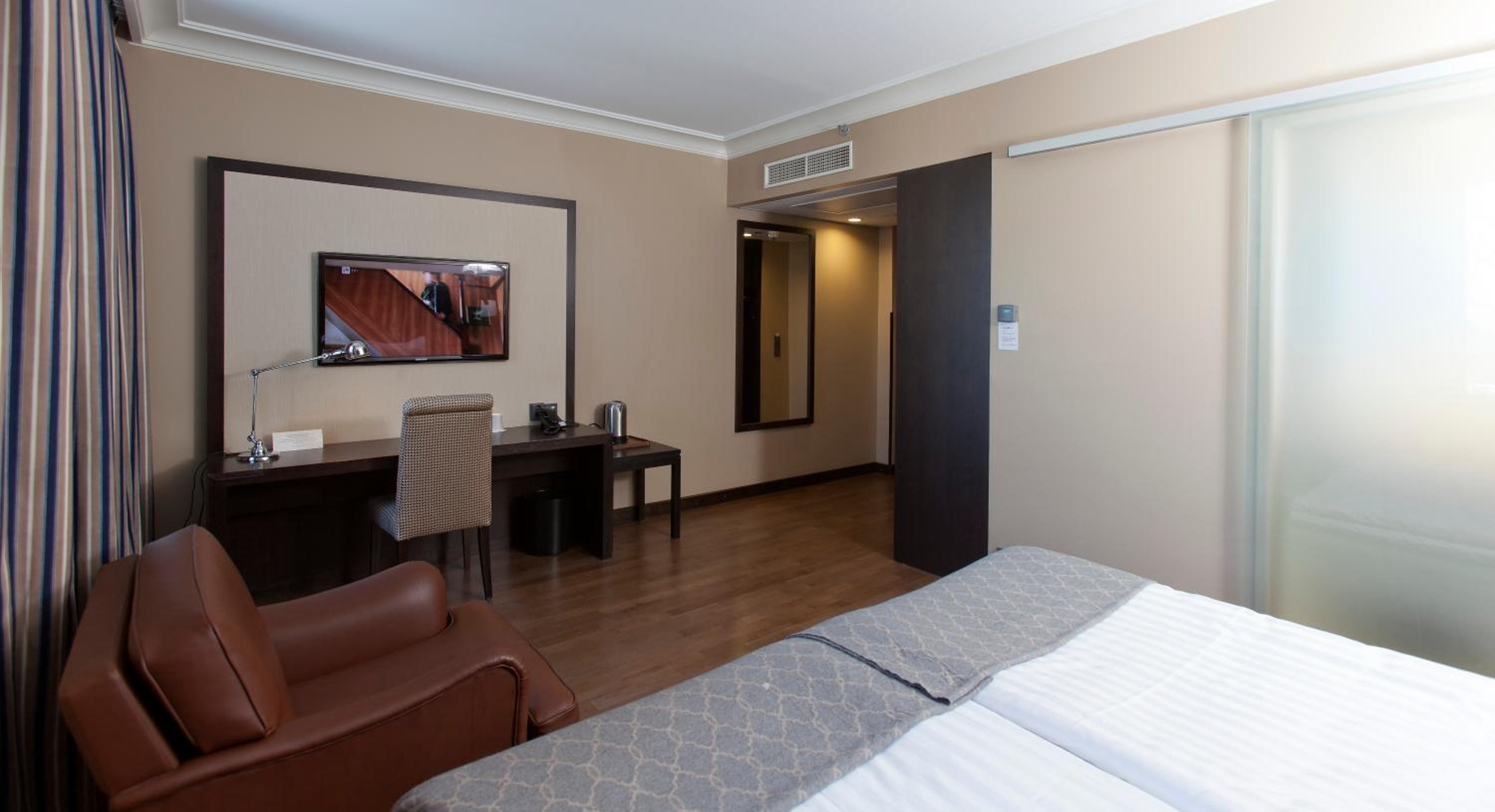Superior King or Twin Room - Photo 3