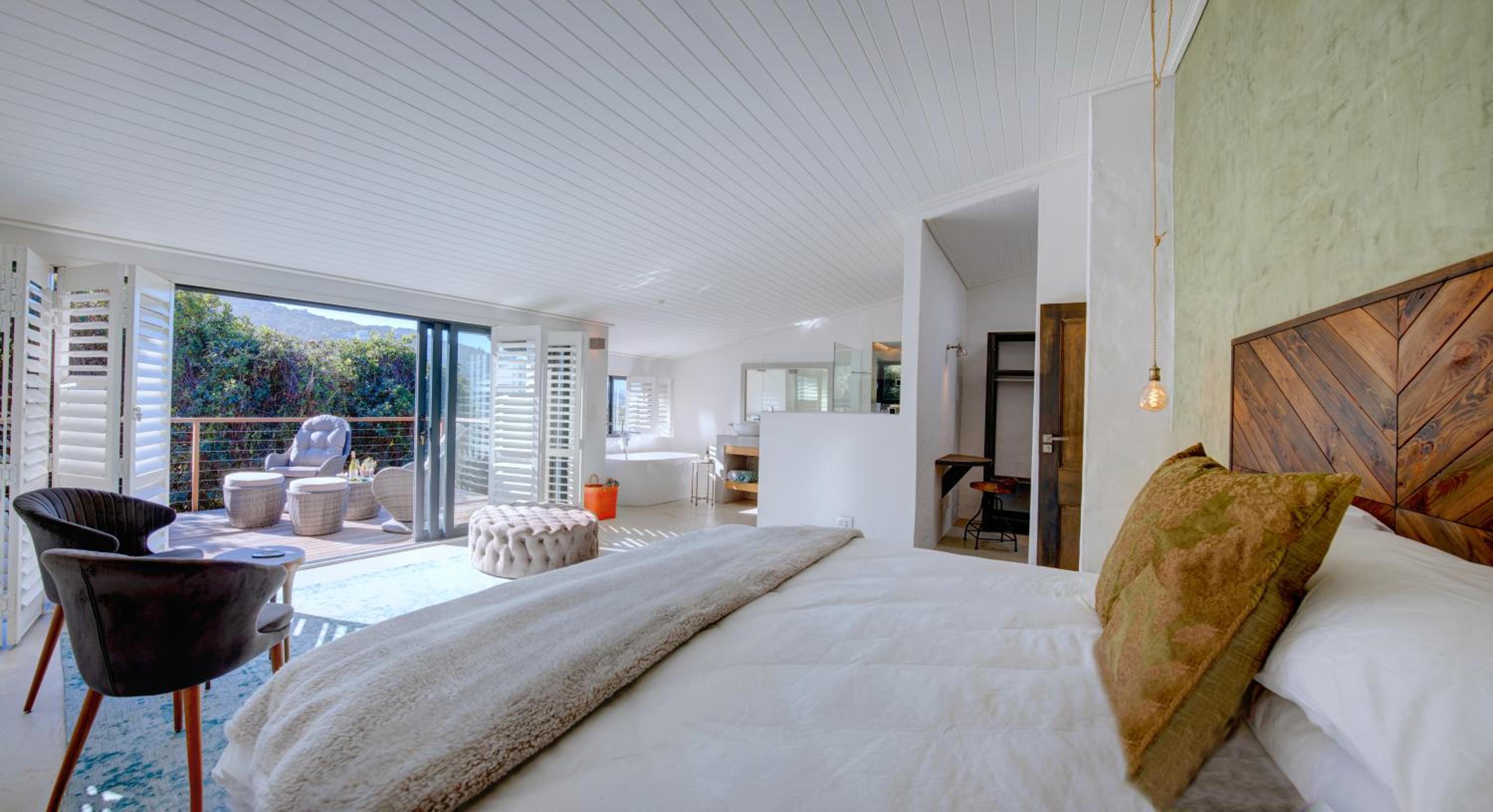 King Room With Lake View