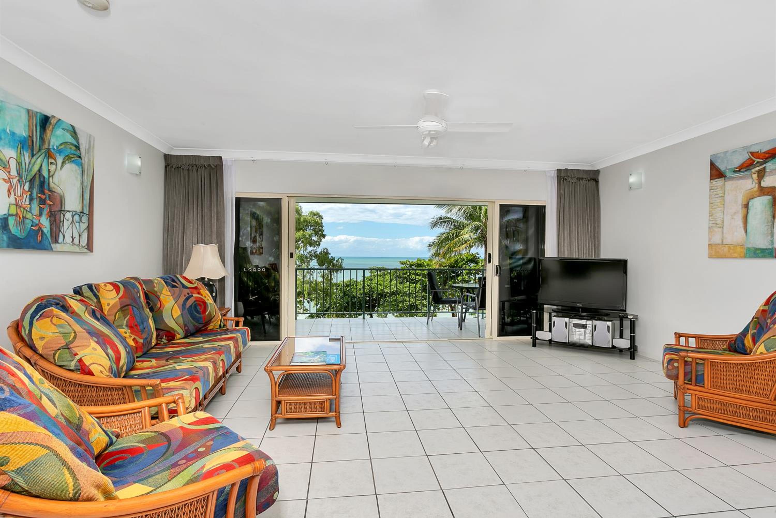 Superior Seaview One-Bedroom Apartment photo 3