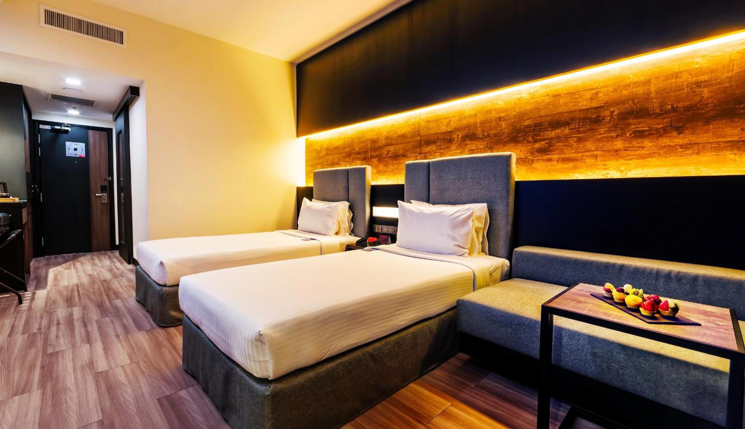 Deluxe Twin Room - Photo 2