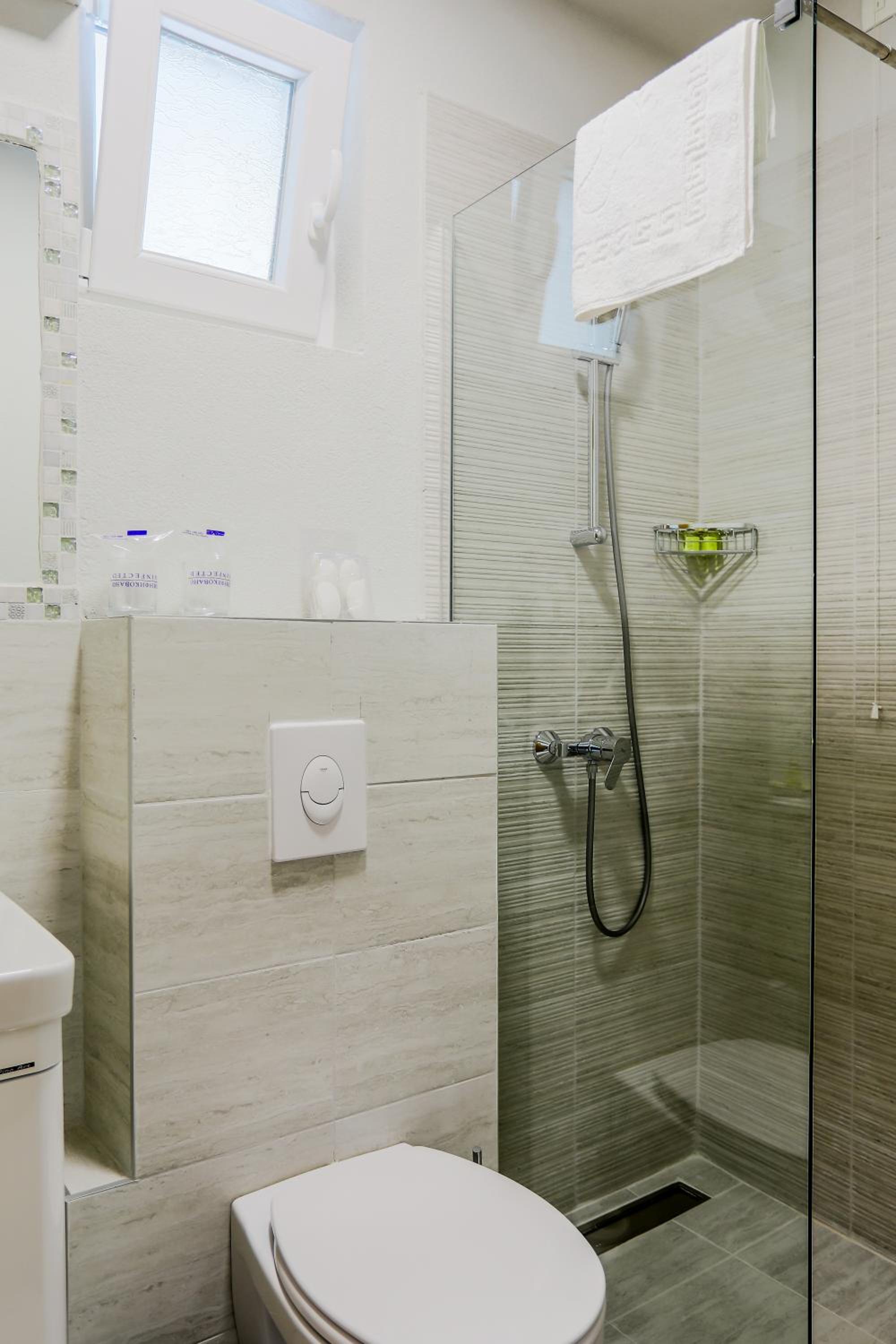 Deluxe Double Room with Castle View - Photo 4
