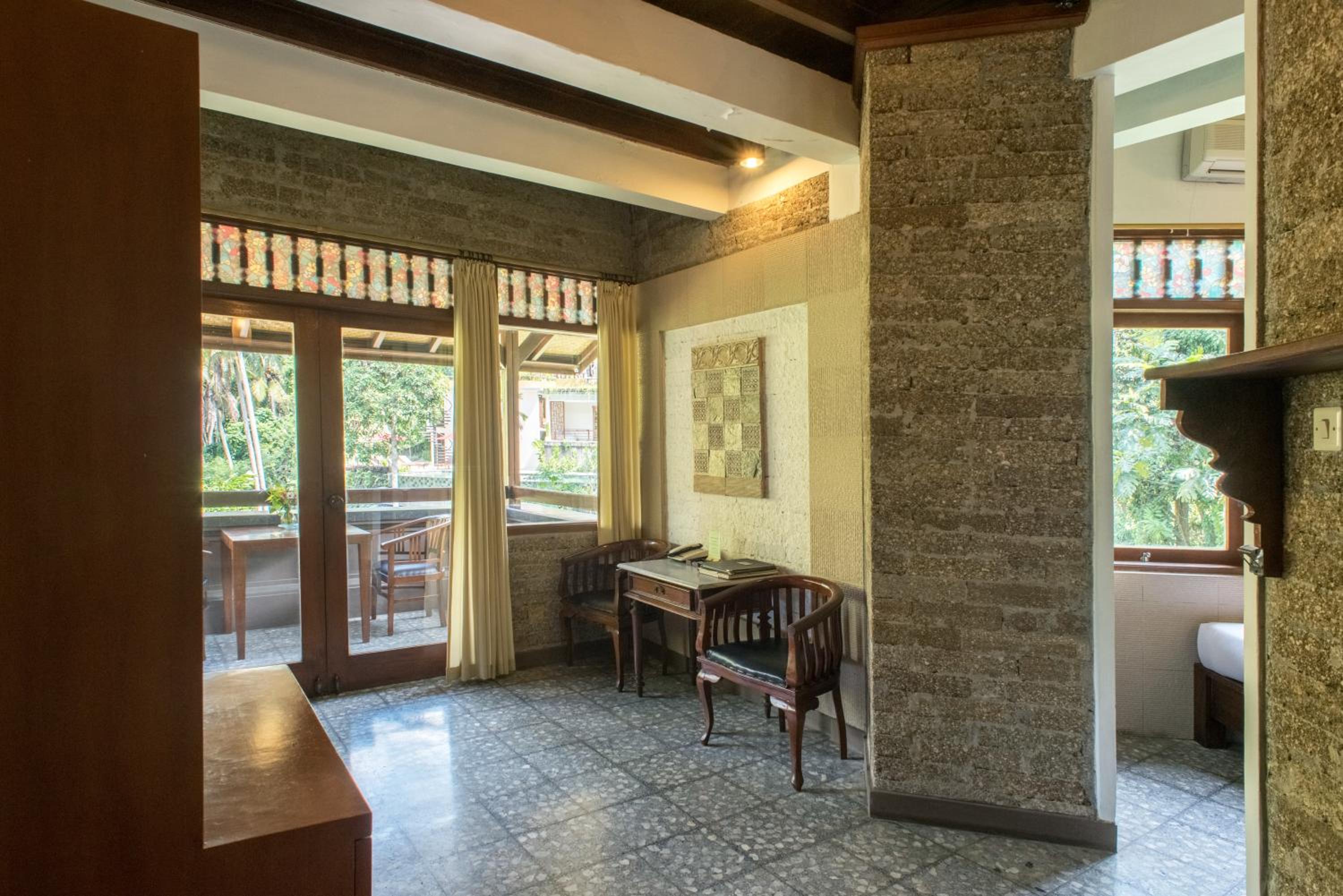 Family Suite with Balcony - Photo 4