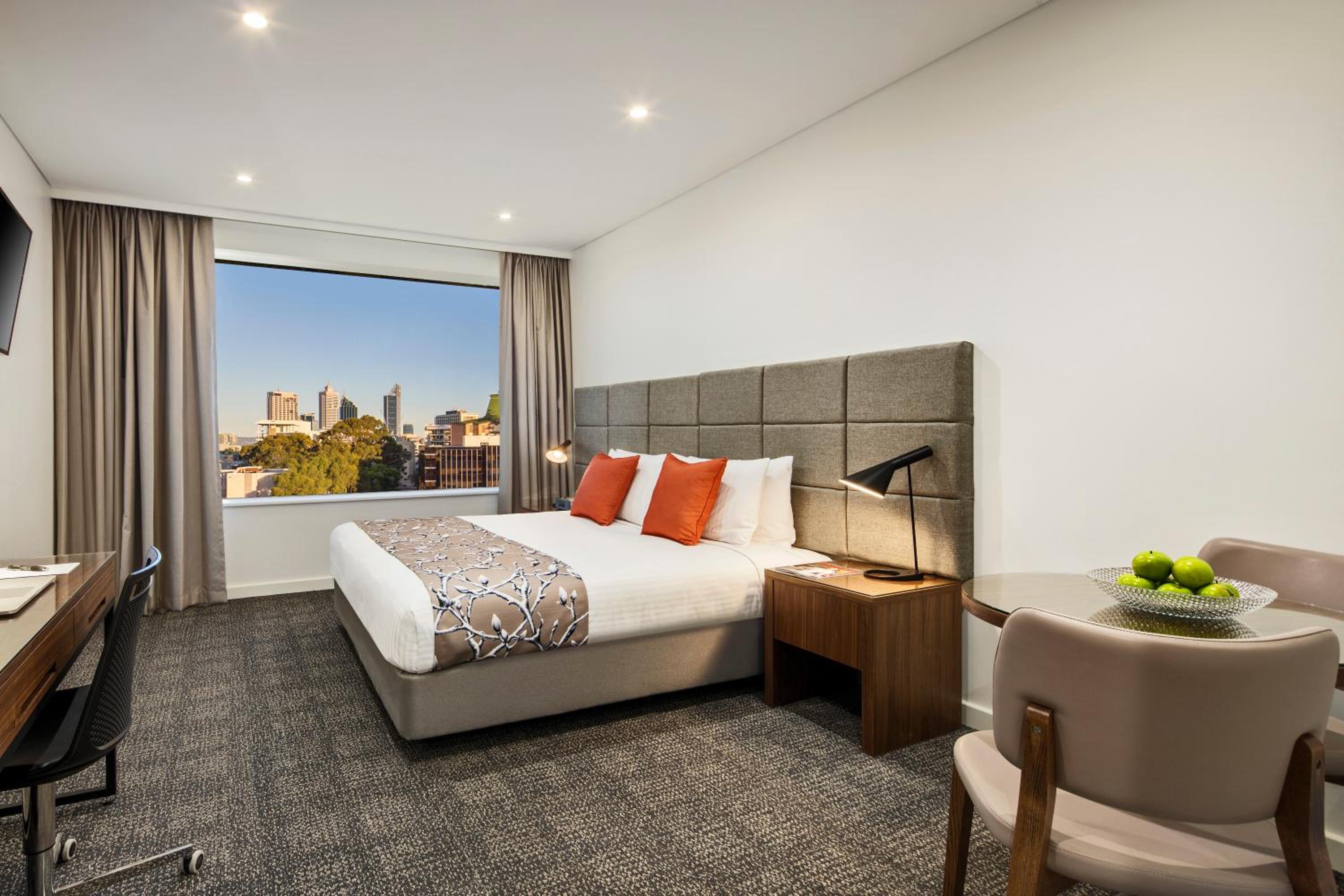 Studio Apartment thumbnail 5