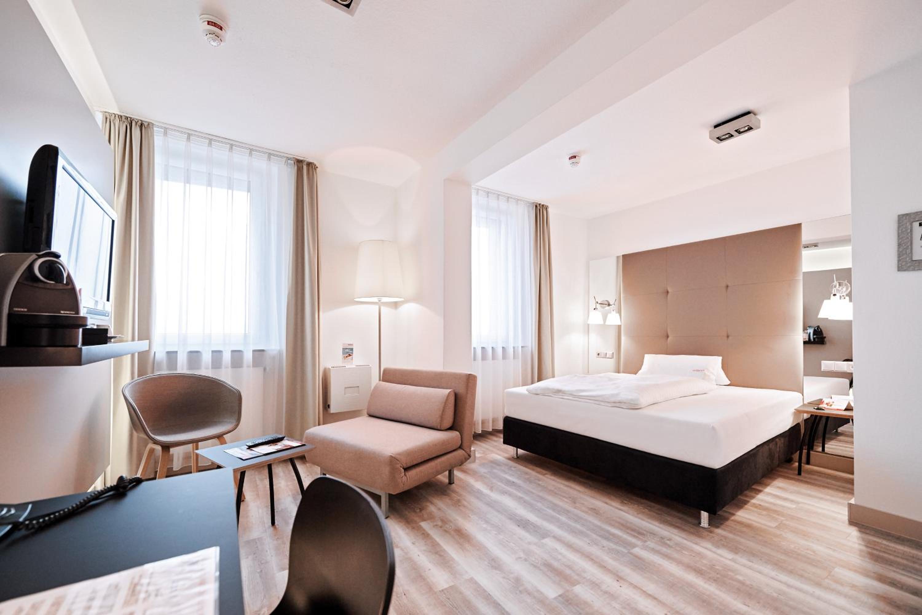 Queen Room - Photo 4