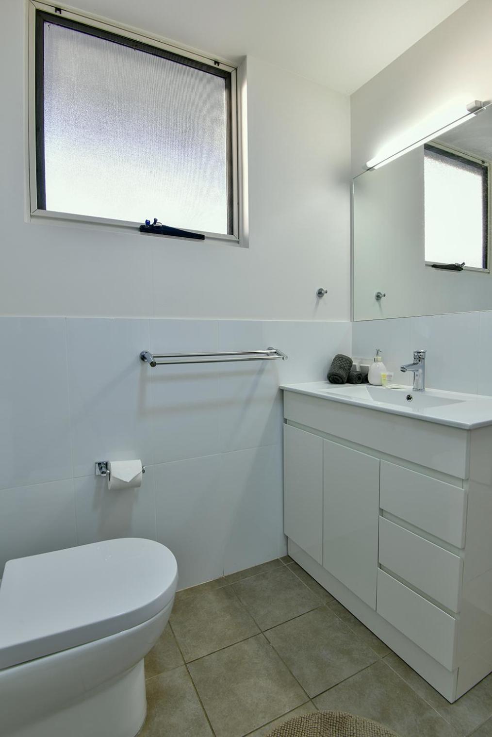 Standard King Room photo 2