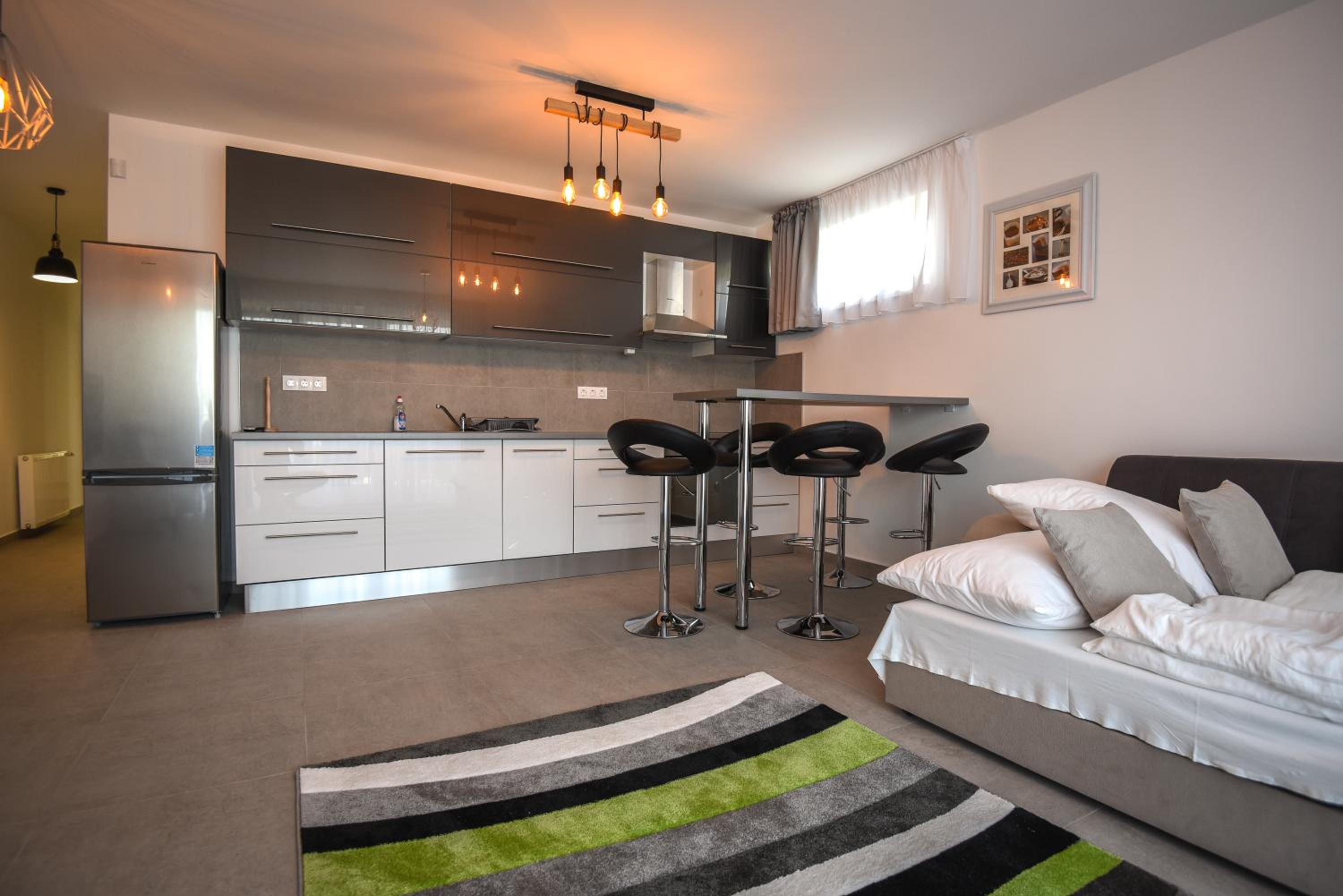Two-Bedroom Apartment - Photo 2