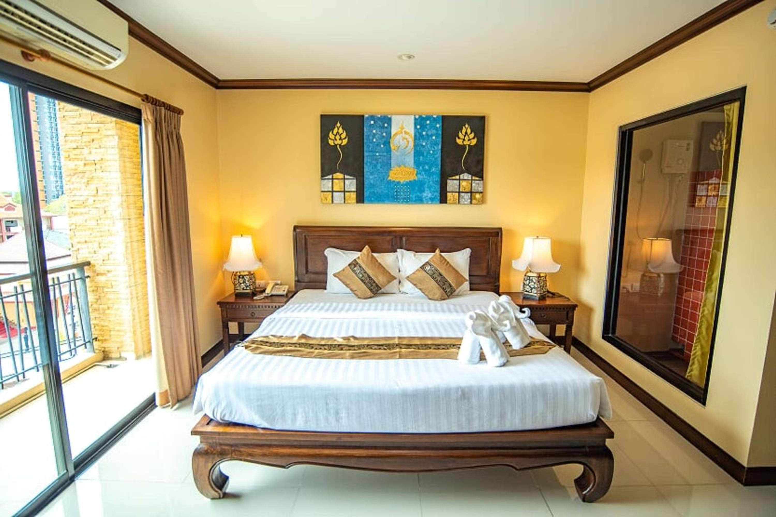 Standard Double or Twin Room with Balcony - Photo 1