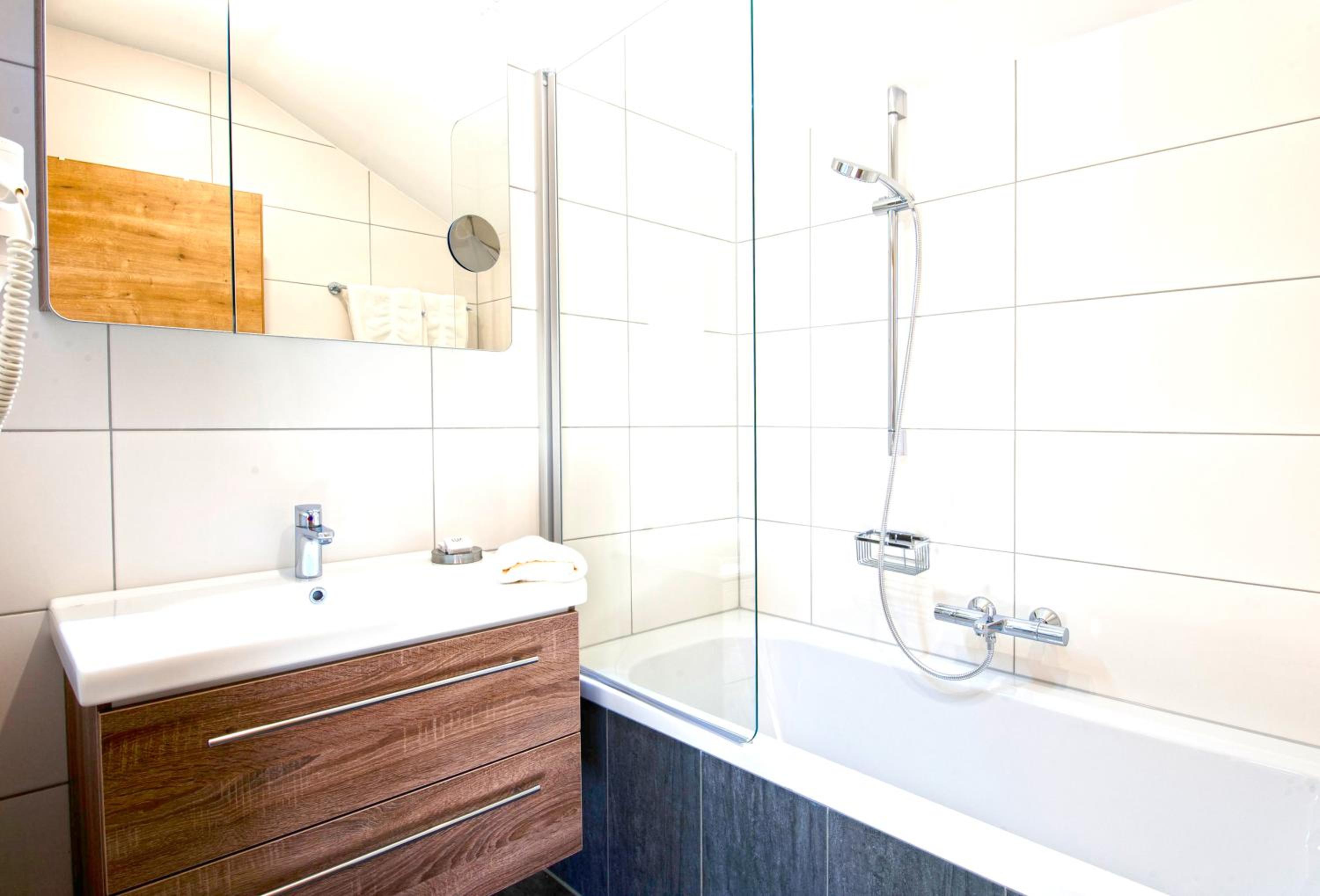 Superior Two-Bedroom Suite - Photo 6