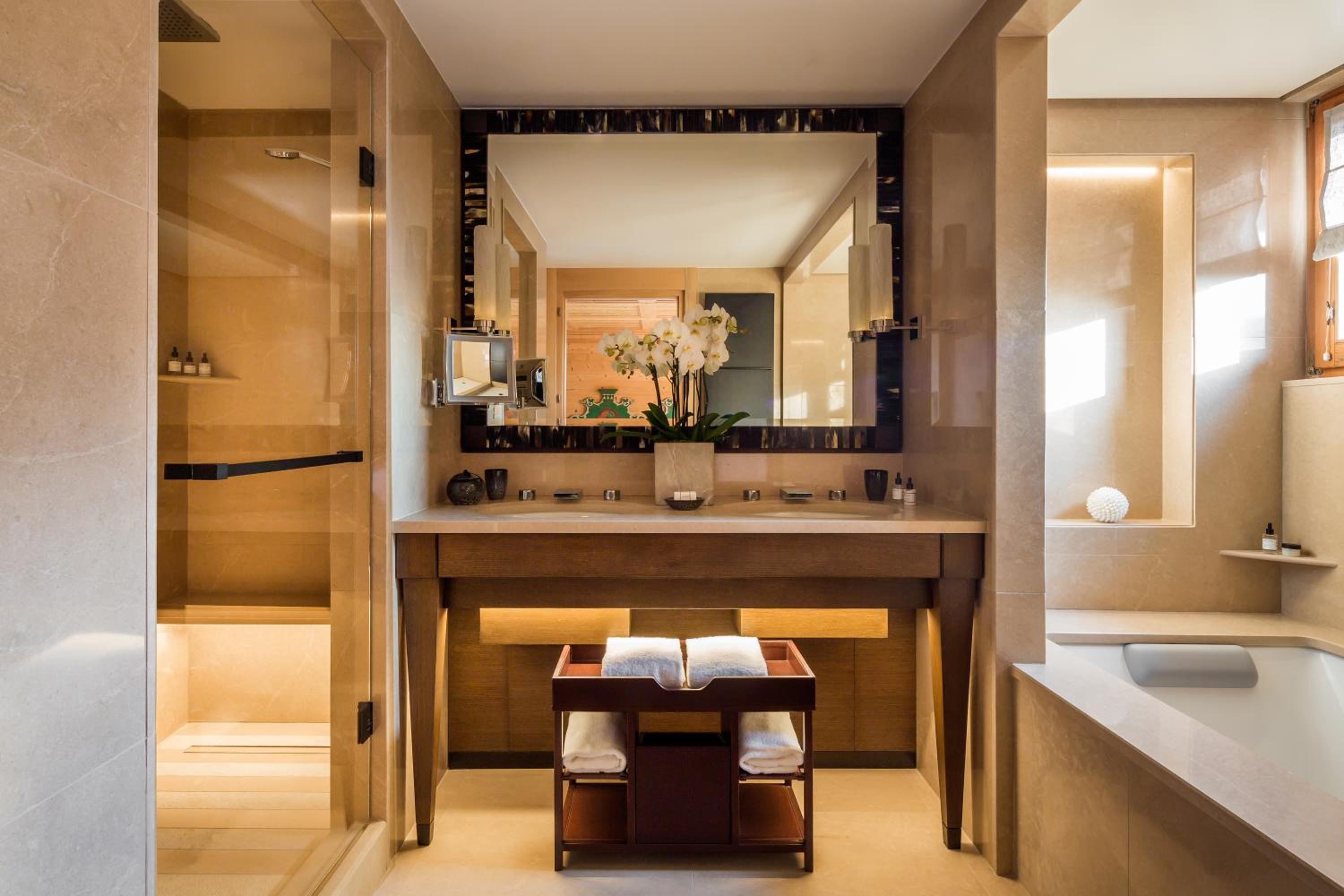 Gentiane Family Room with spa access photo 3
