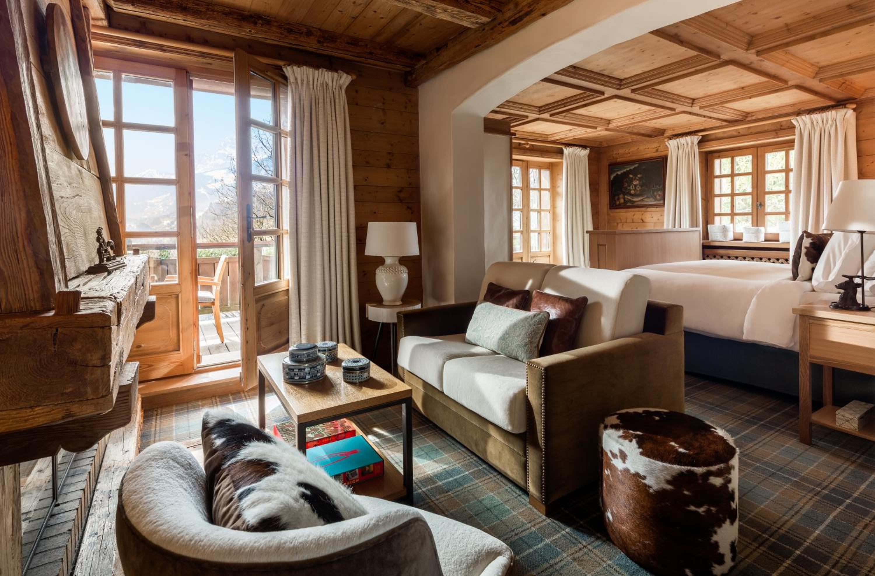 Edmond Suite with spa access photo 1
