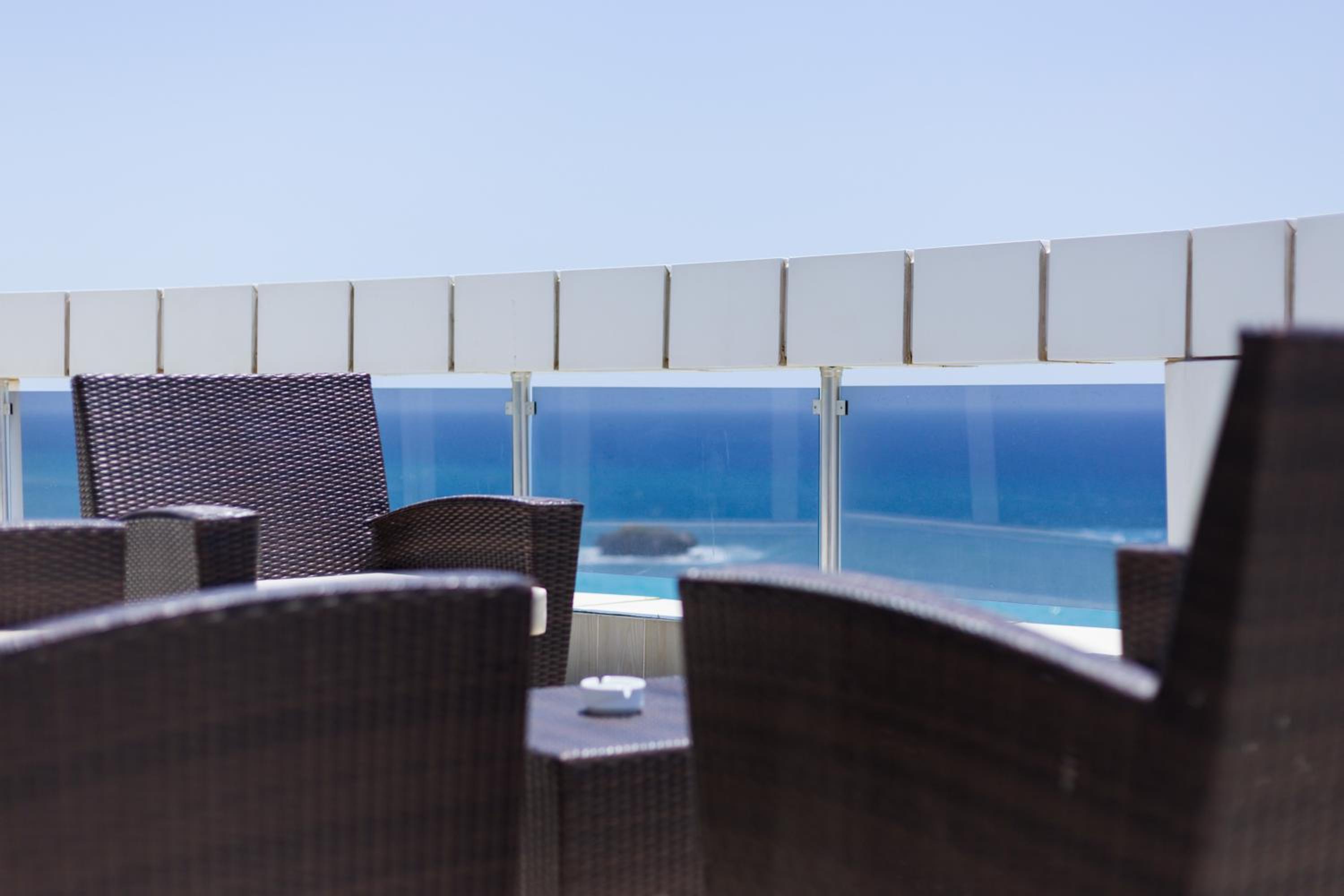 King Suite Sea View with Spa Bath thumbnail 6