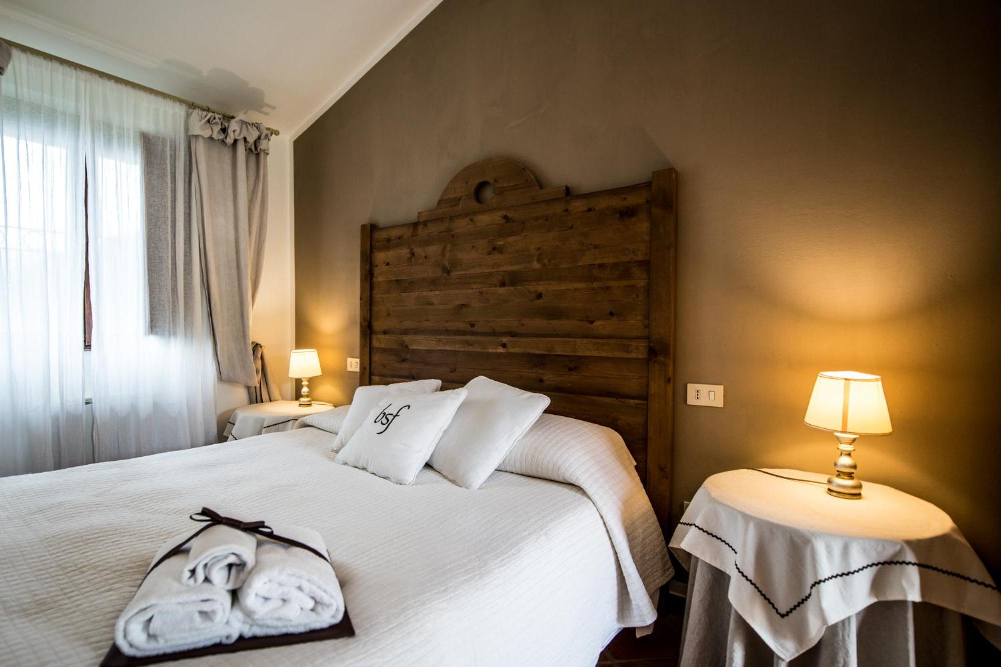 Double Room - Photo 4