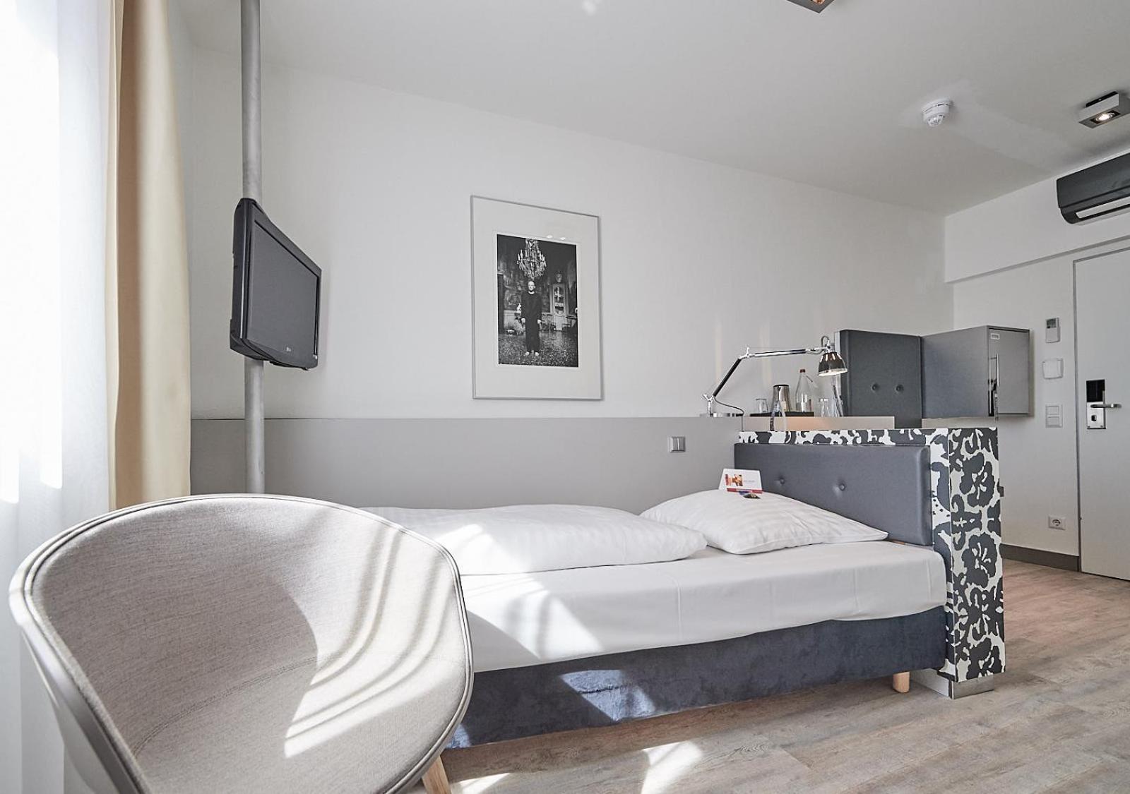 Small Single Room photo 1