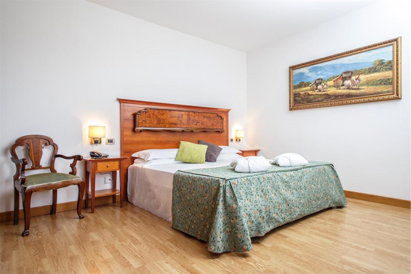 Double Room with Panoramic View - Photo 5