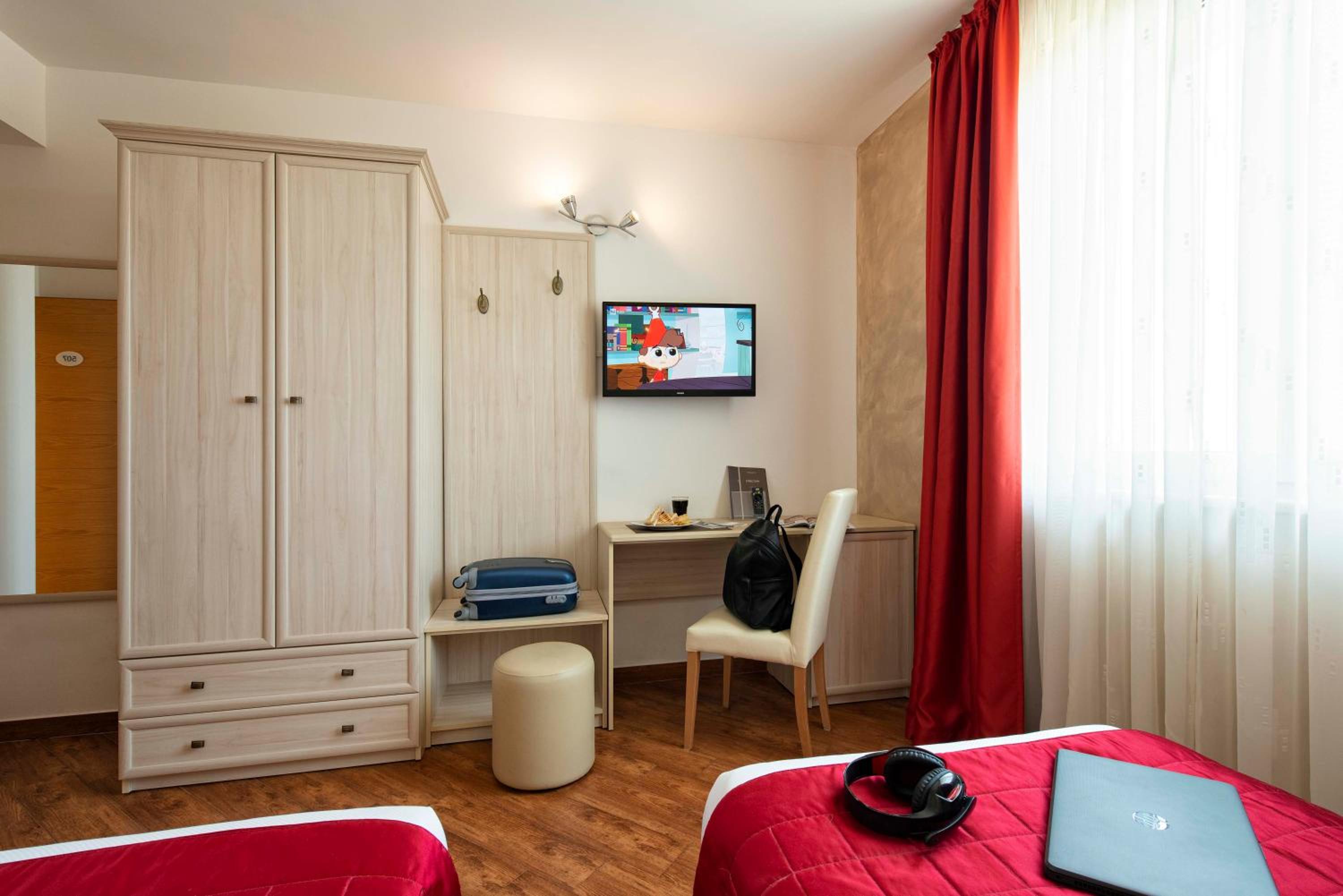 Business Room photo 3