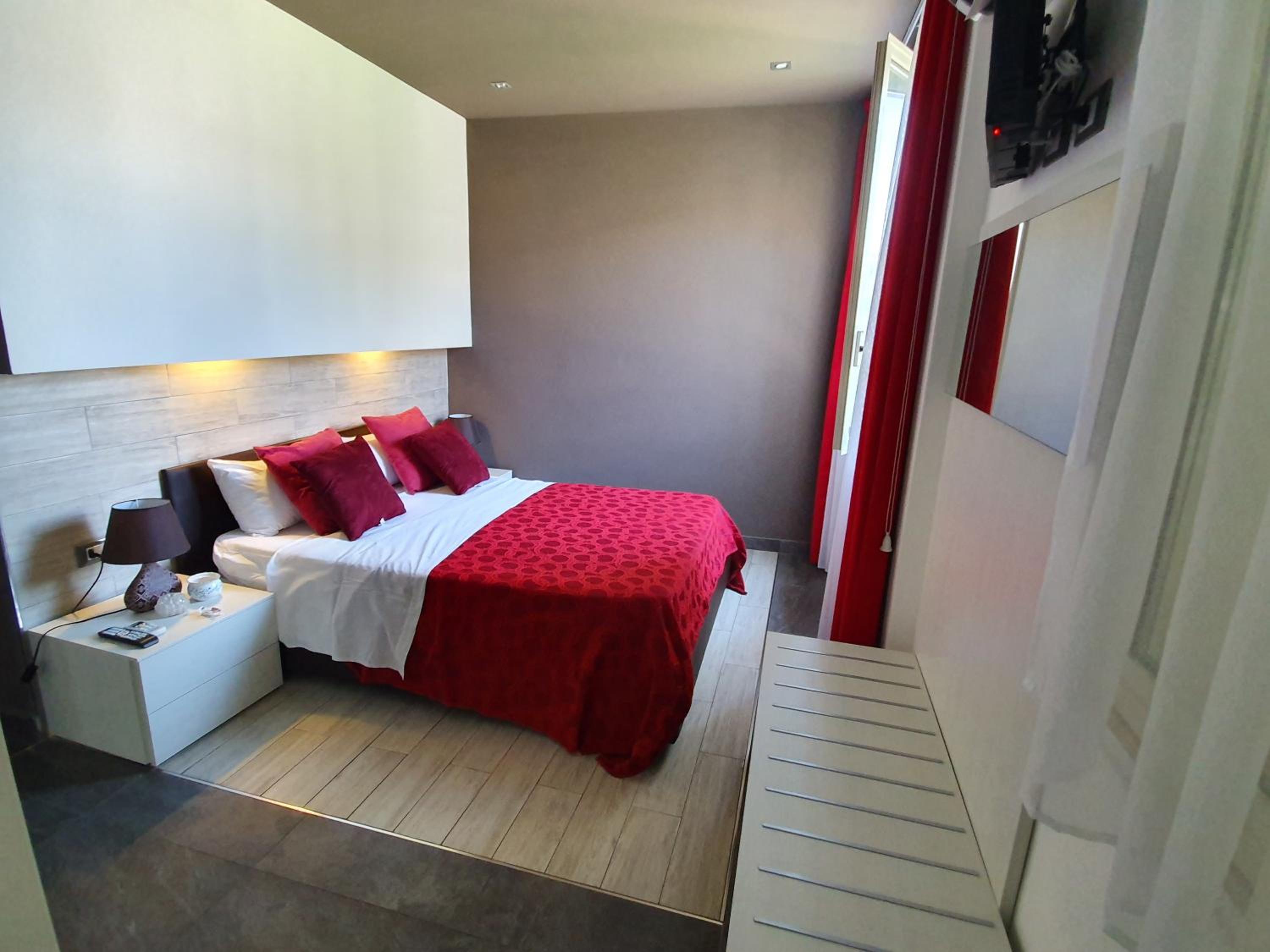 Deluxe Double Room photo 3