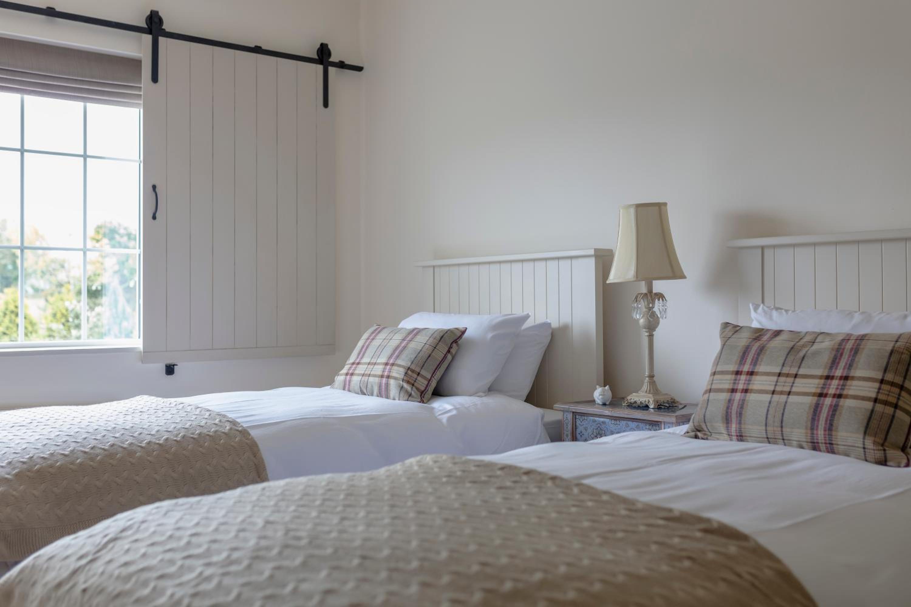 Standard Twin Room with Garden View photo 3