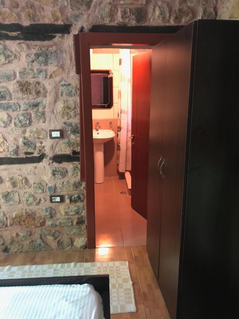 Double Room with Private Bathroom photo 3