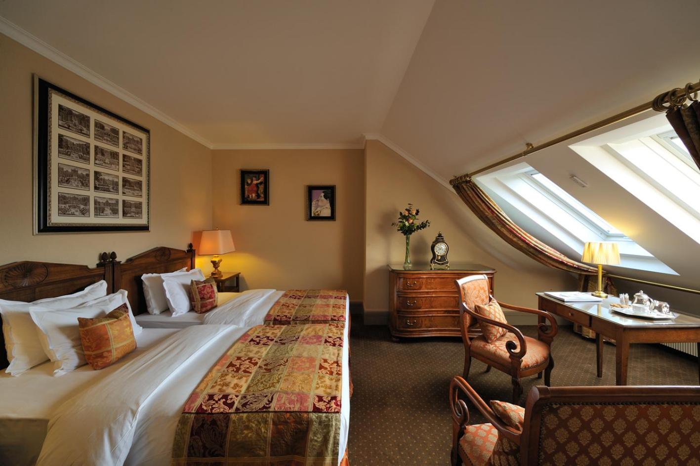 Duplex Suite with Twin Beds