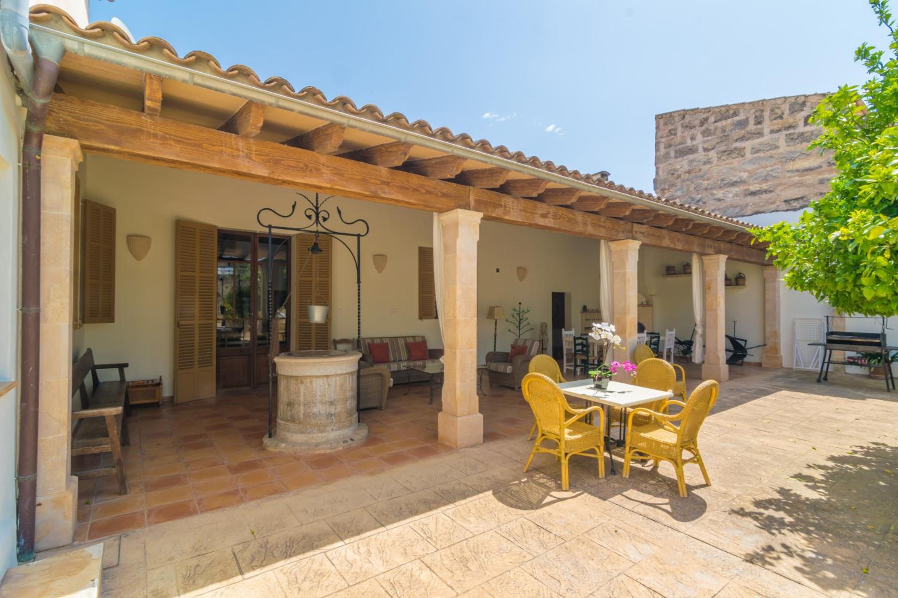 Five-Bedroom Villa photo 3