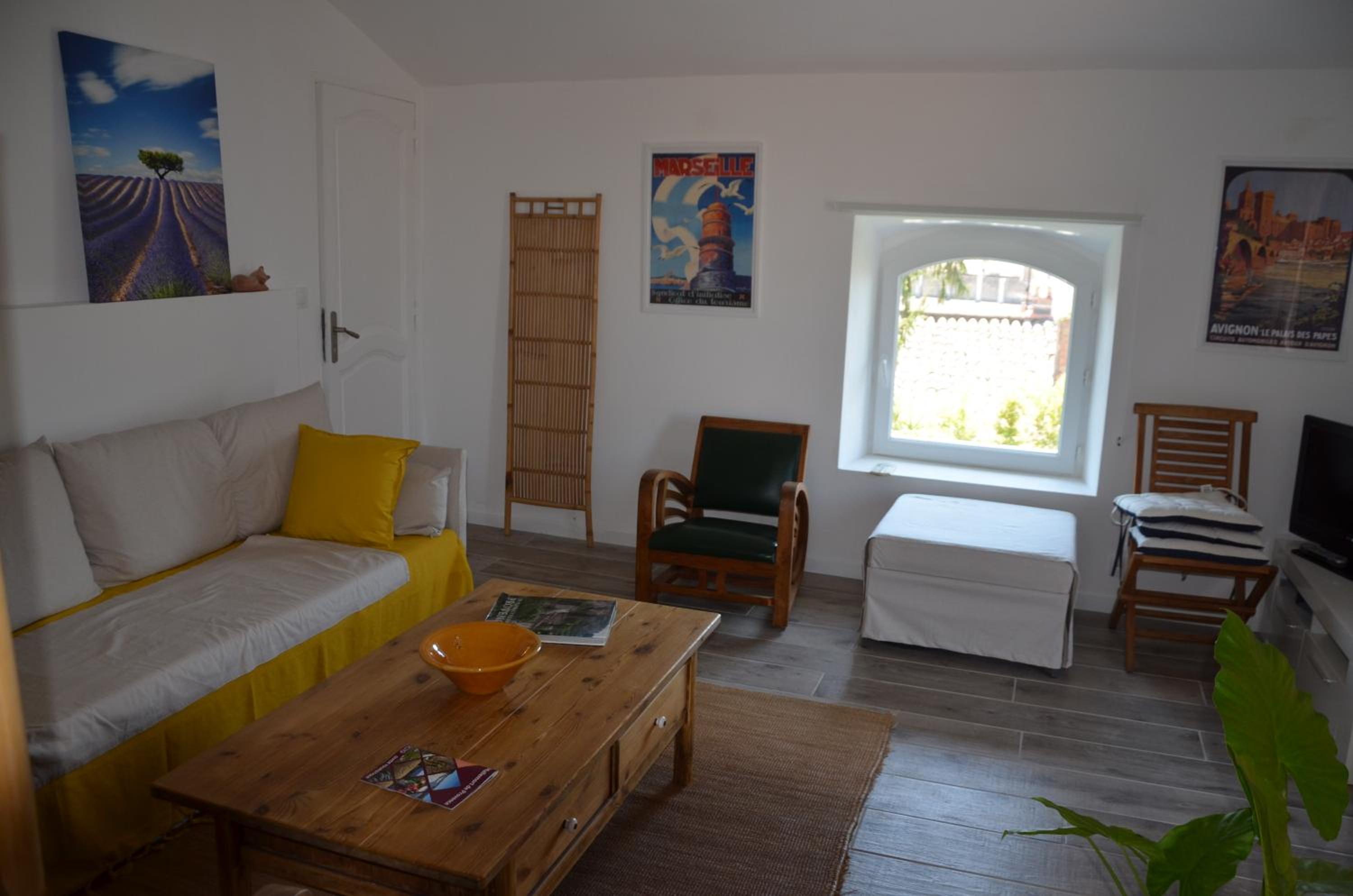 One-Bedroom Apartment - Photo 33