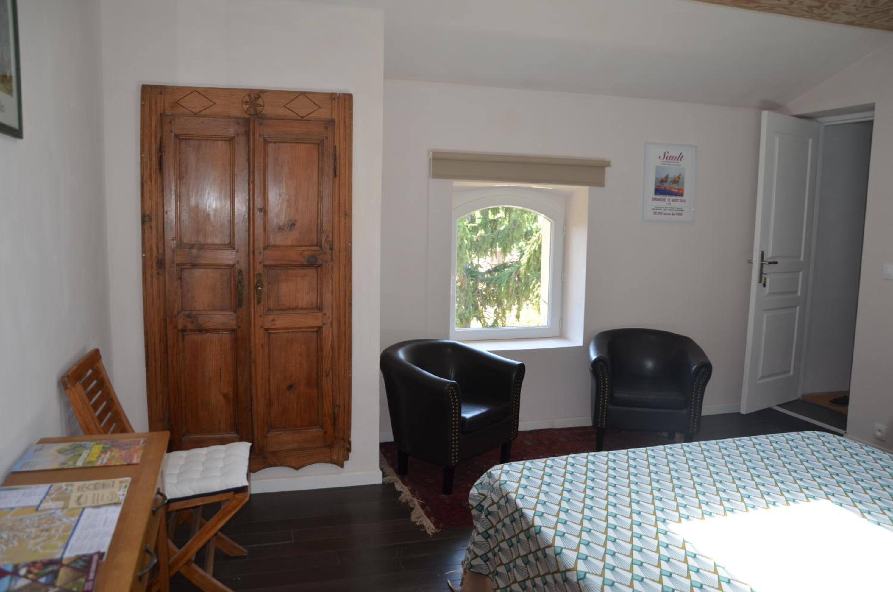 One-Bedroom Apartment - Photo 44