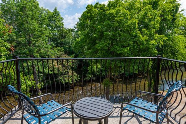 River Double Queen with Balcony, photo 7