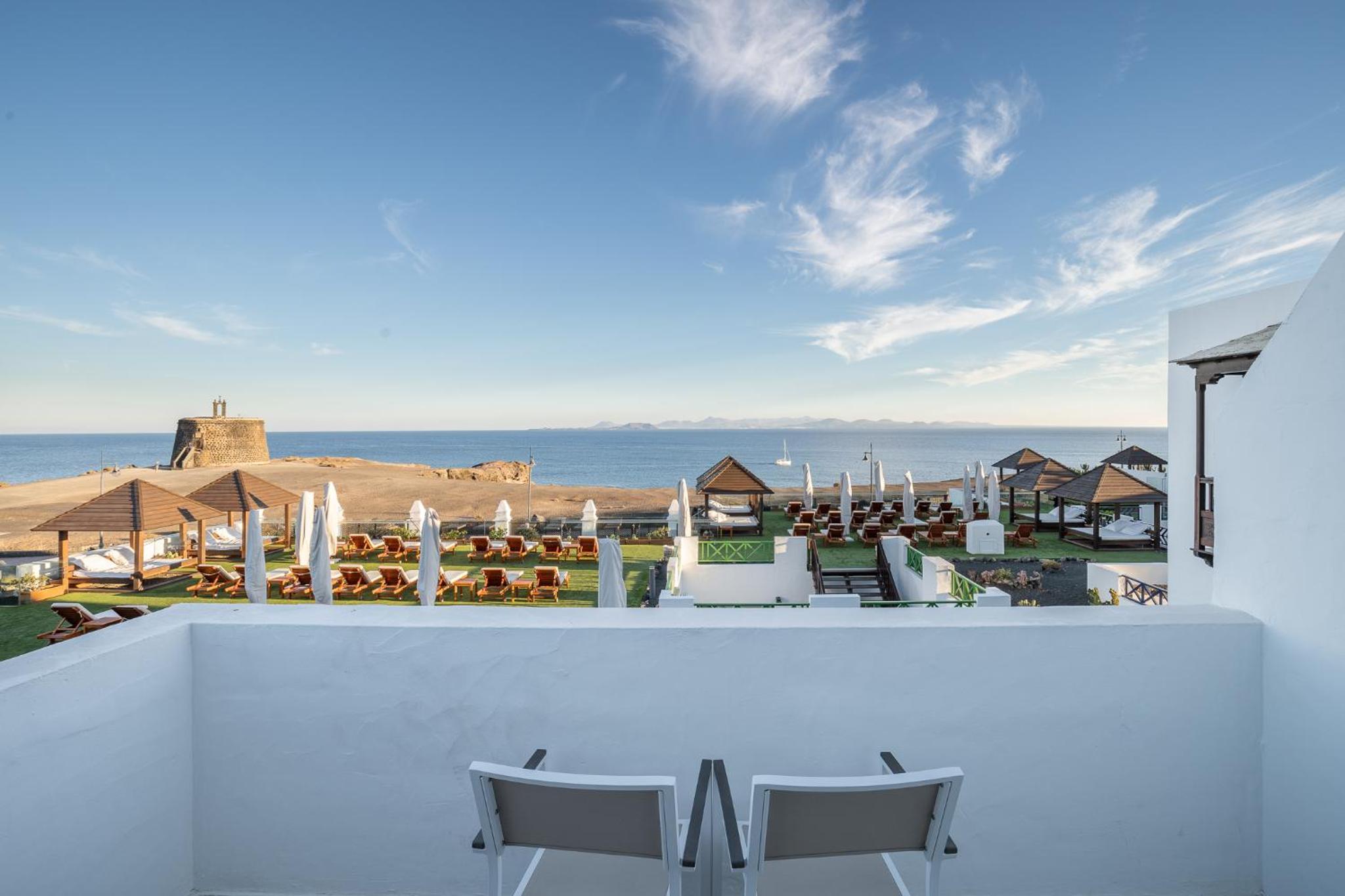 Habitación Doble de Lujo con Vista al Mar (Solo Adultos)