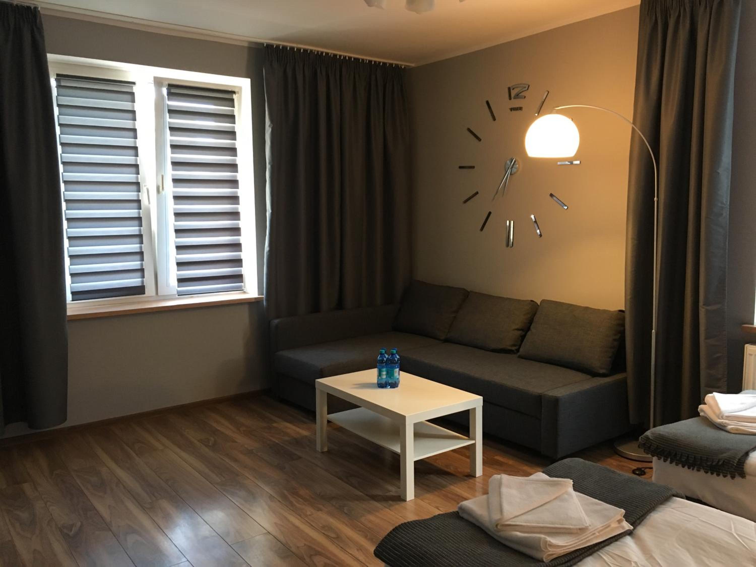 Studio Apartment - Photo 8