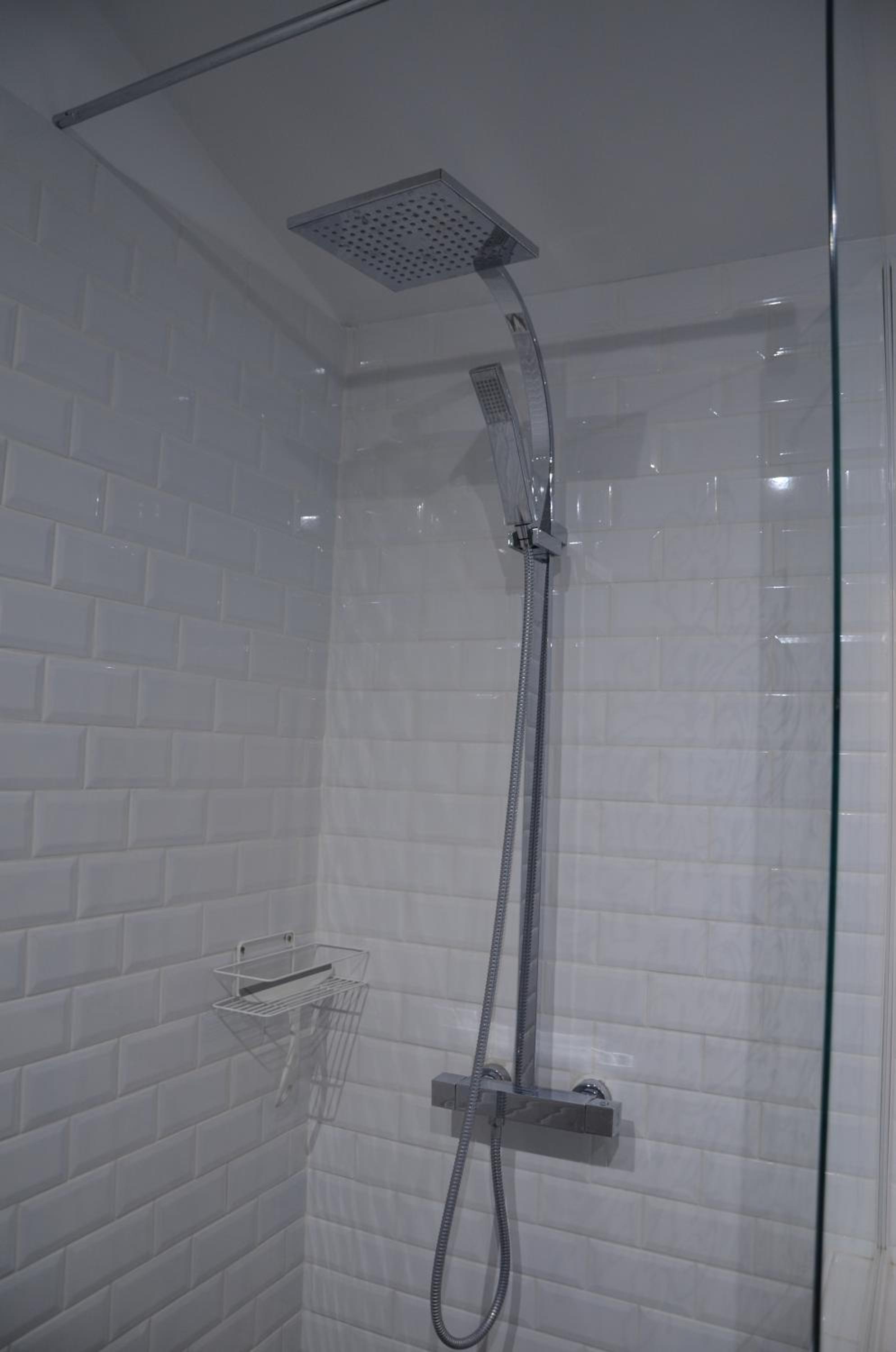 One-Bedroom Apartment - Photo 52