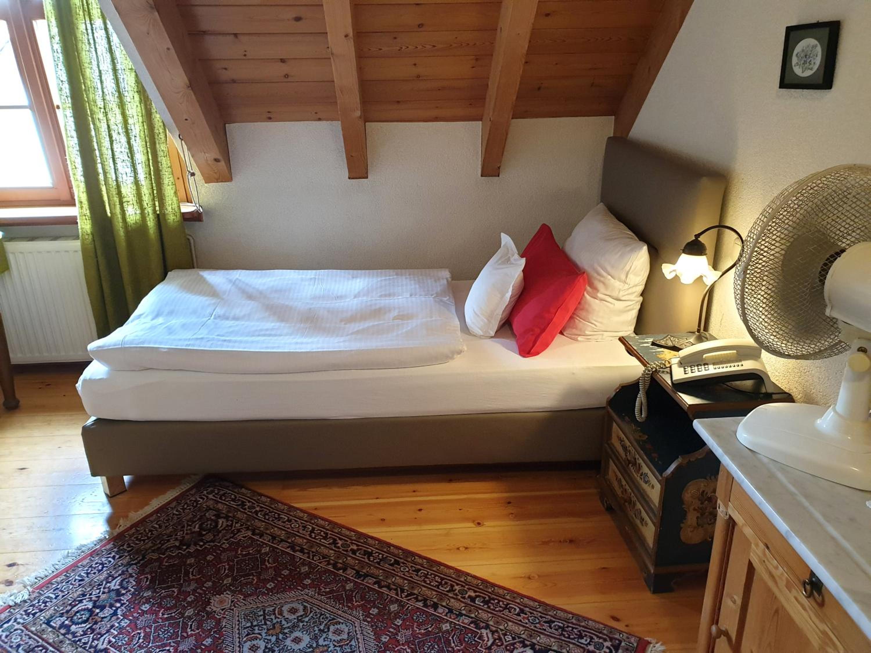 Single Room photo 3