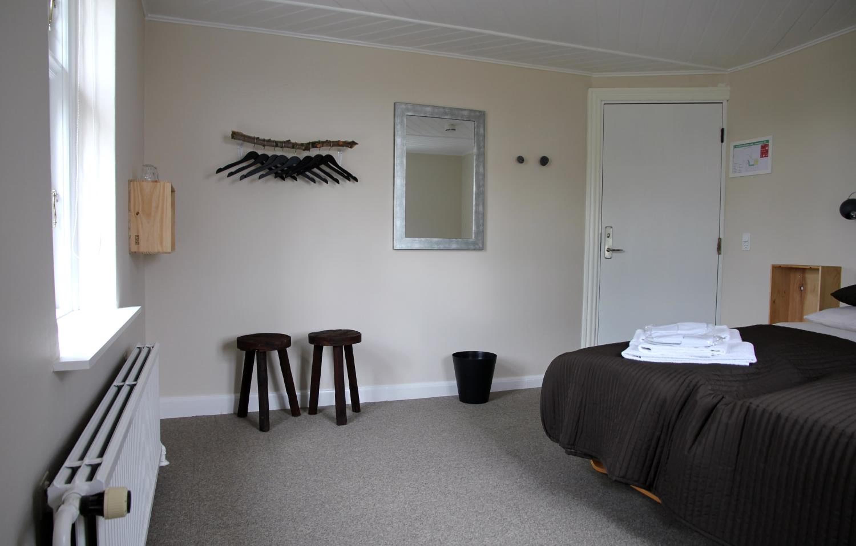 Double Room with Shared Bathroom photo 2