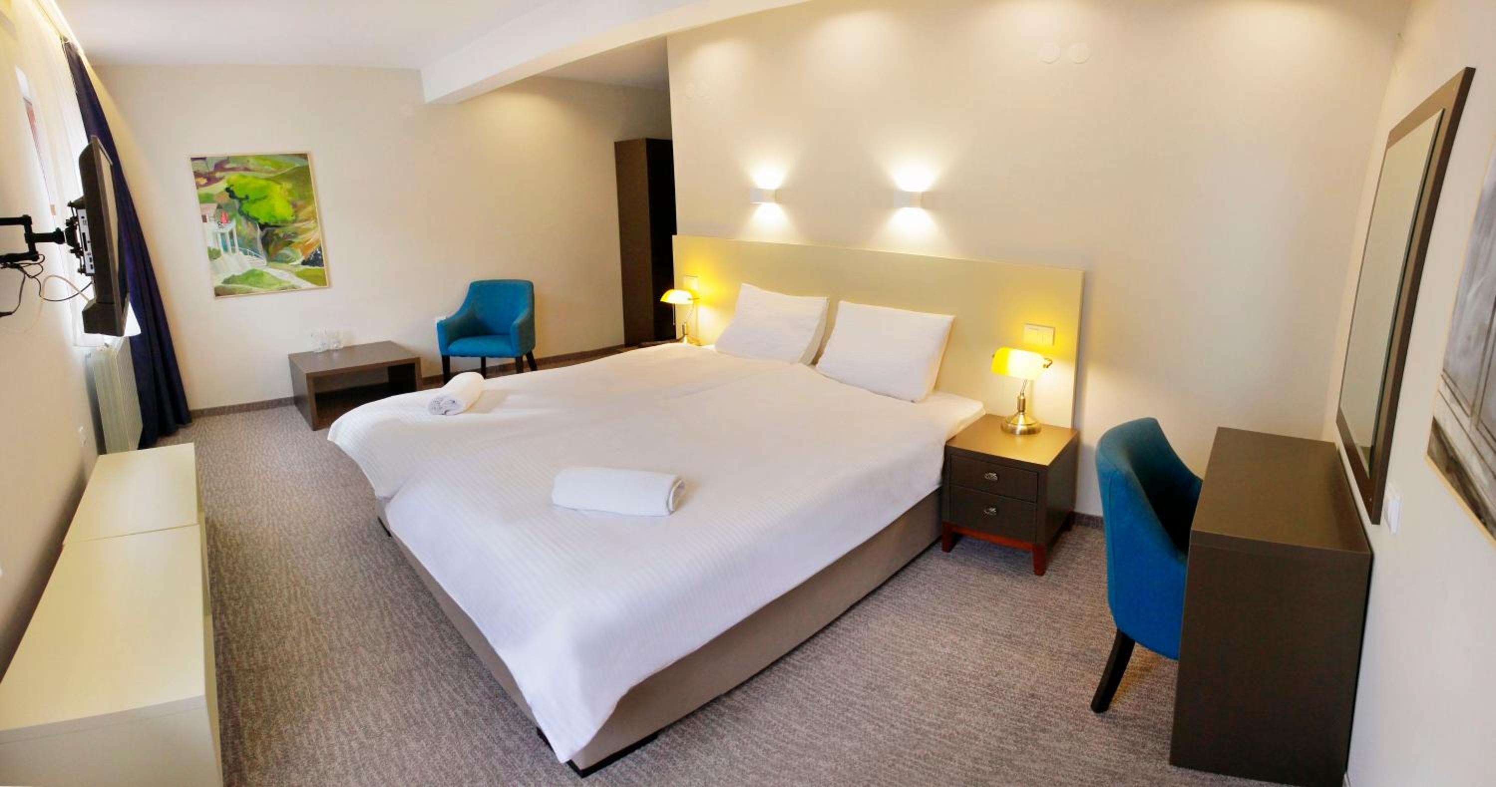 Superior Double or Twin Room - Photo 2