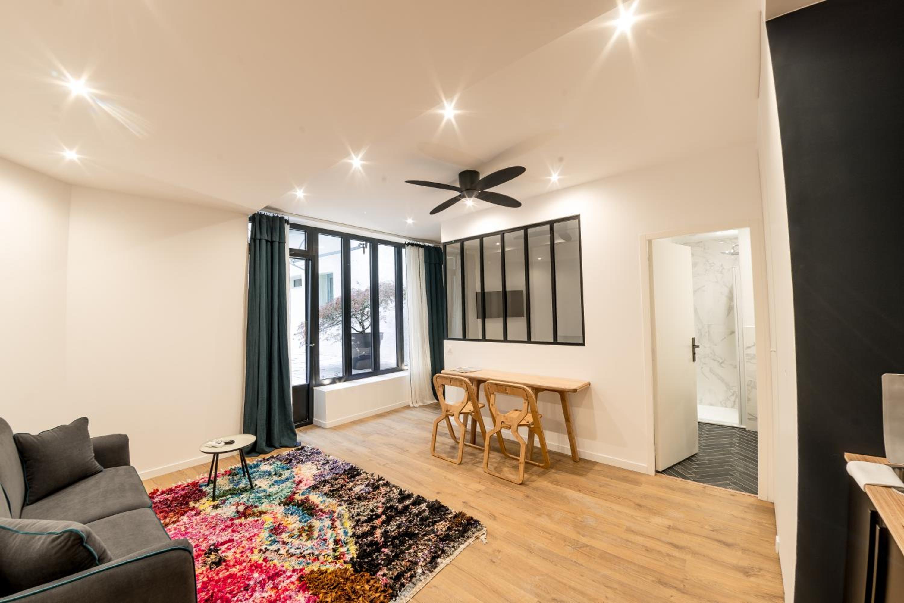 Apartment photo 2
