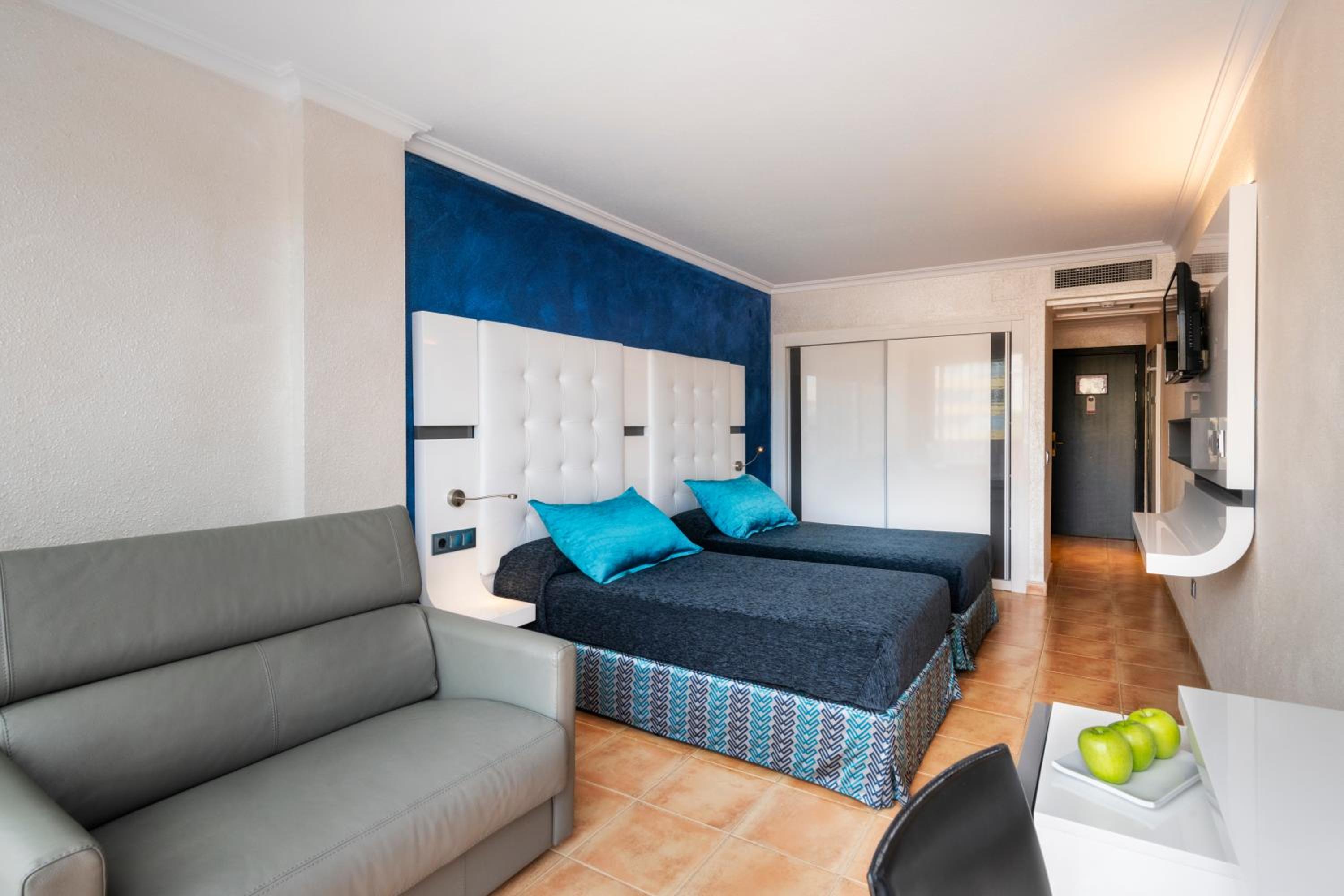 Triple Deluxe Room with Spa Access