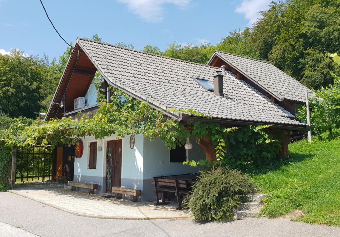 Two-Bedroom House - Photo 8