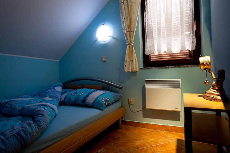 Two-Bedroom House - Photo 1