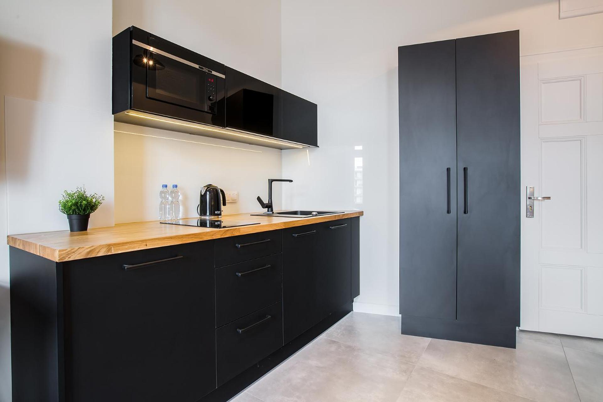 Studio Apartment - Photo 12