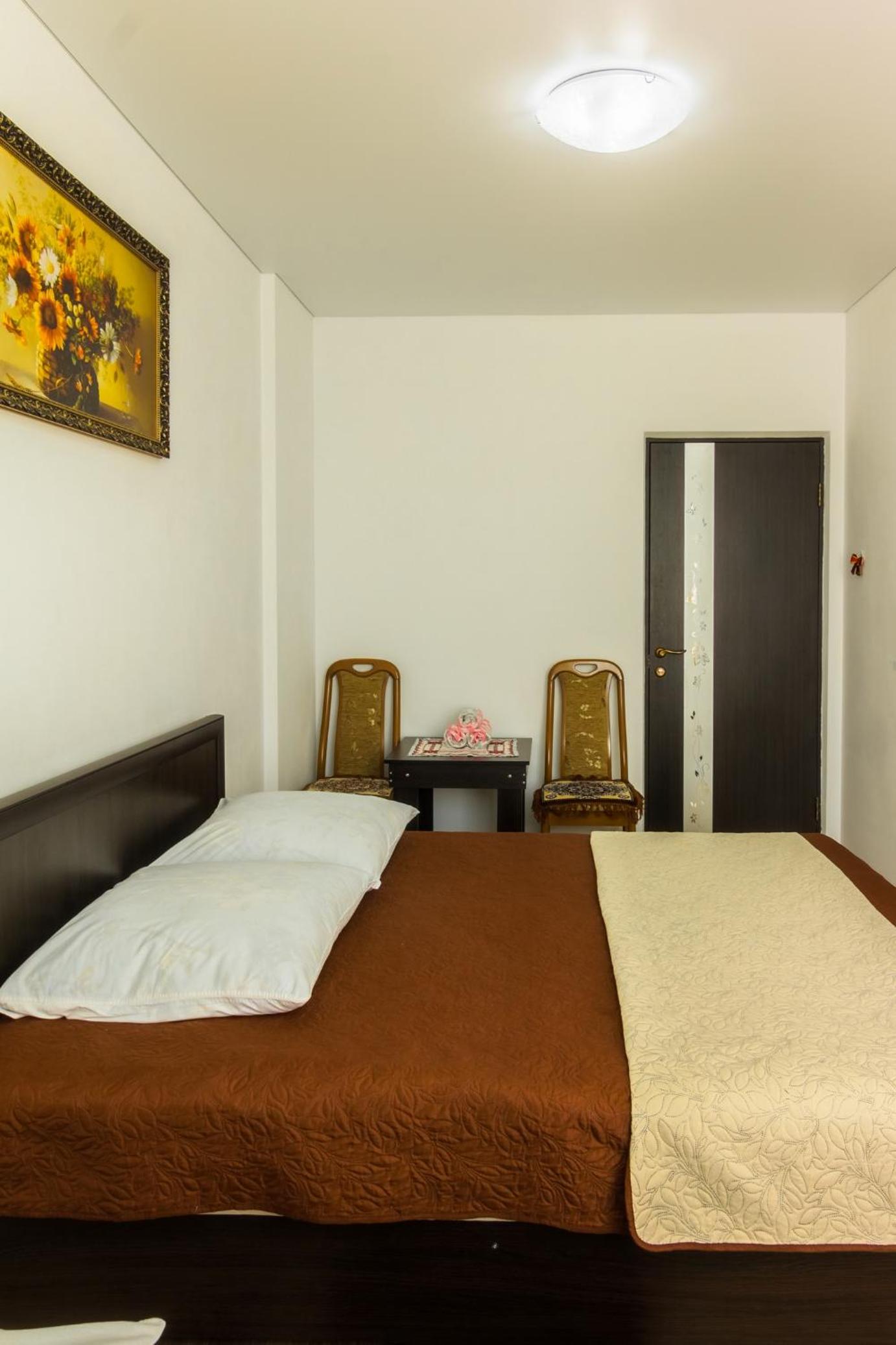 Apartment photo 2