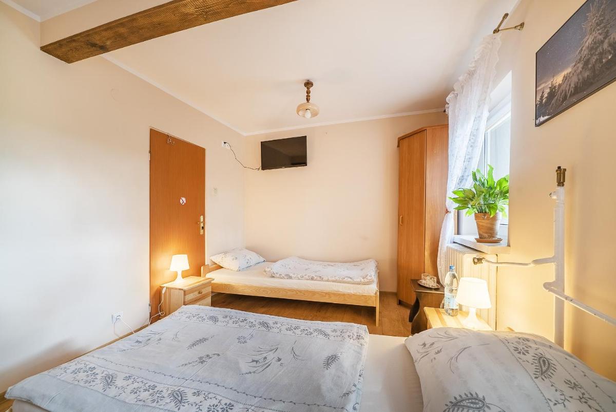 Triple Room with Private External Bathroom photo 2