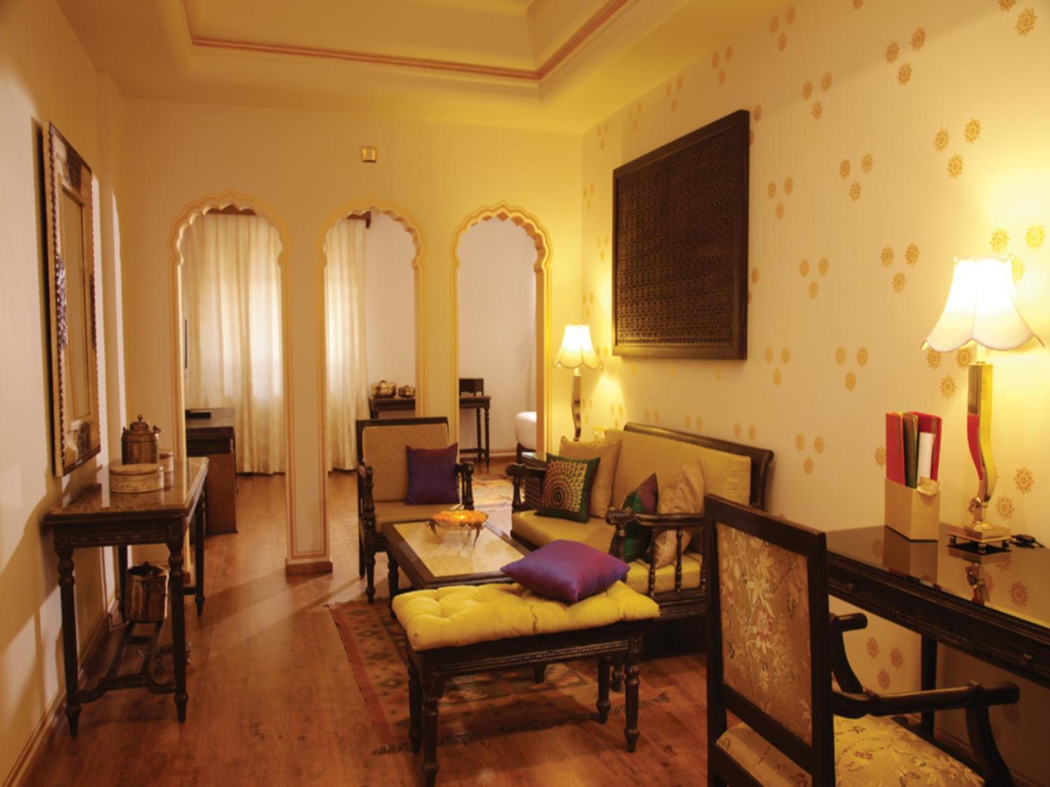 Signature Suite - Photo 7