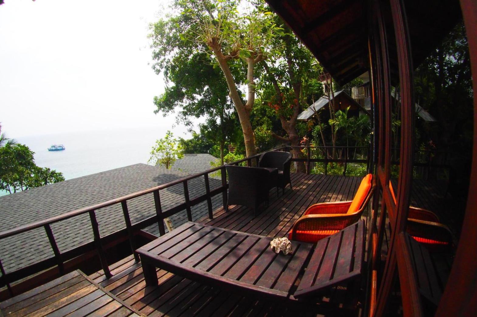 Family Bungalow with  Sea View photo 2