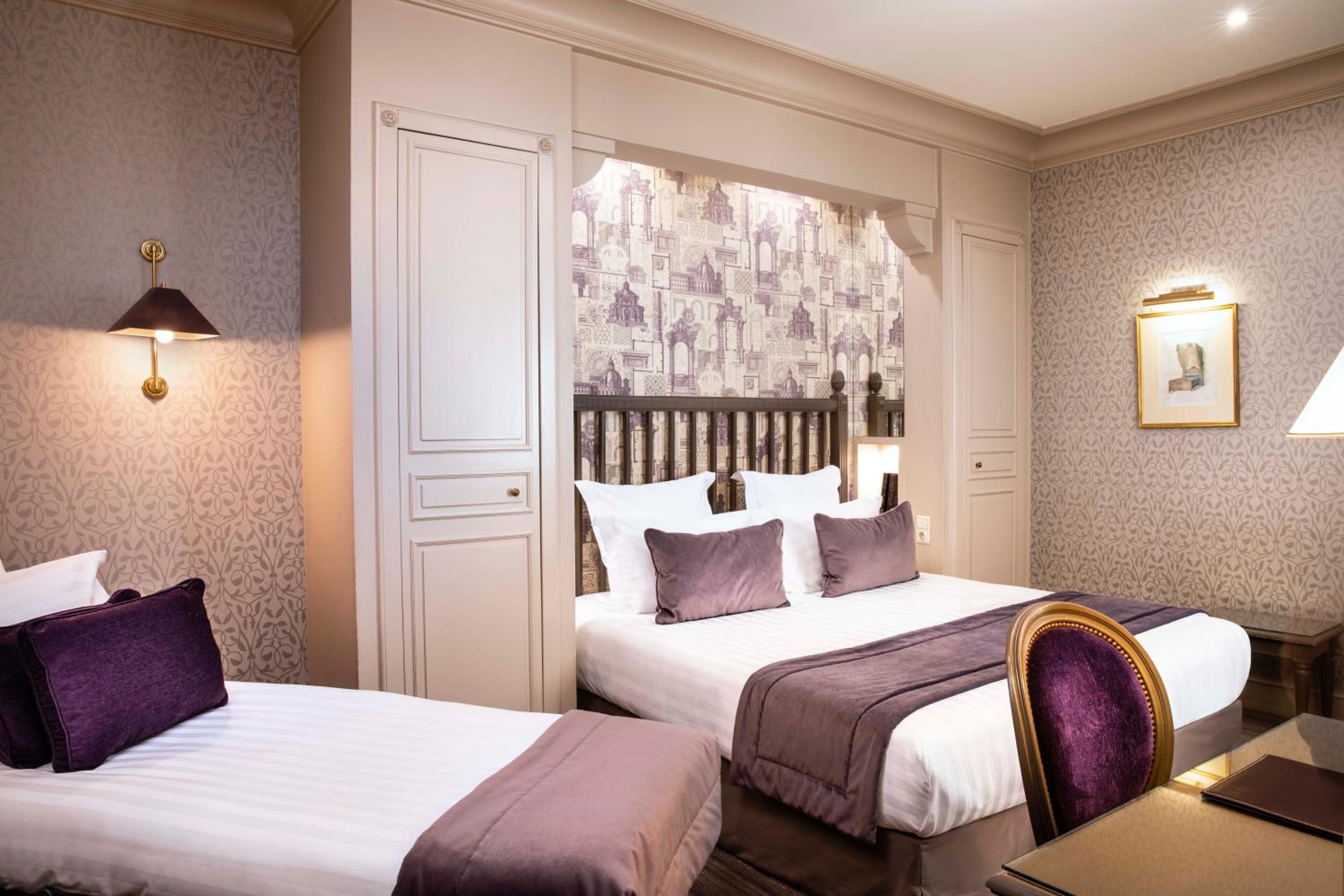 Superior Triple Room photo 3