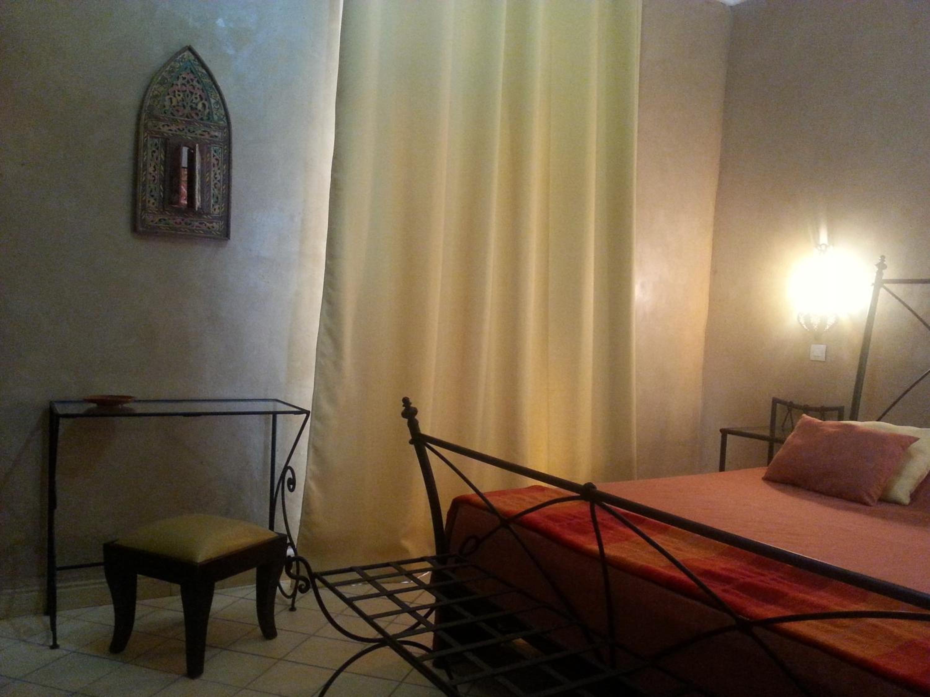 Paprika Double Room photo 2