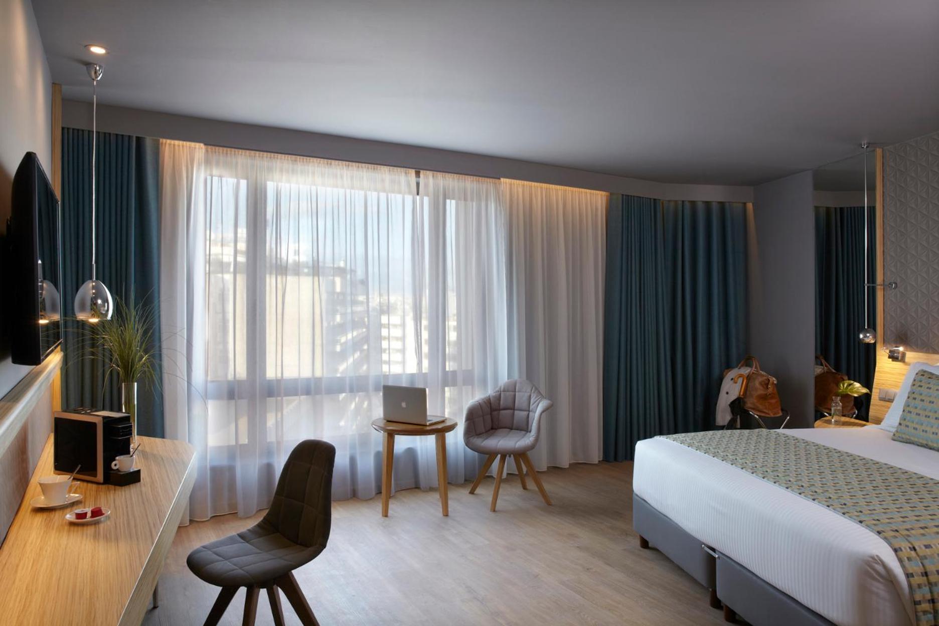 Executive Double Room with City View - Photo 7
