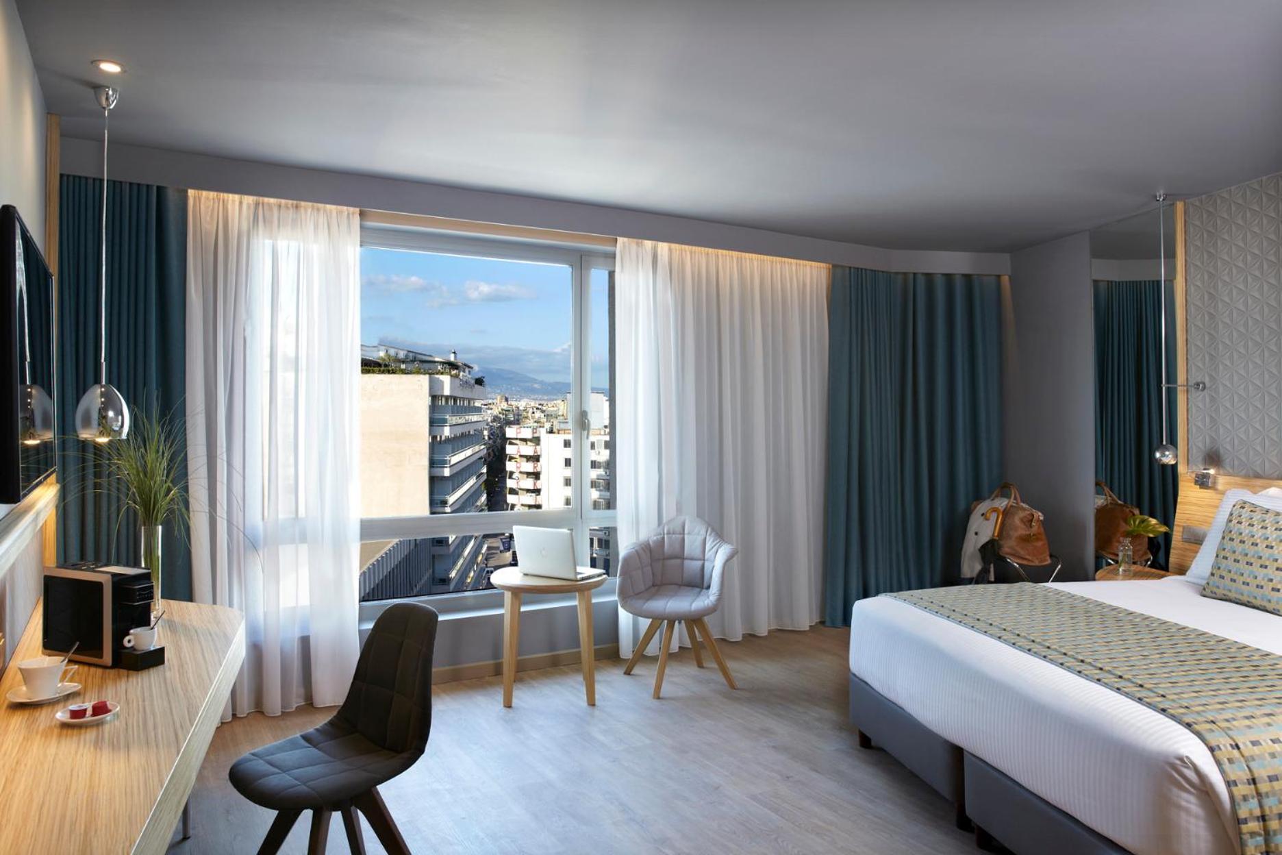 Executive Double Room with City View - Photo 6